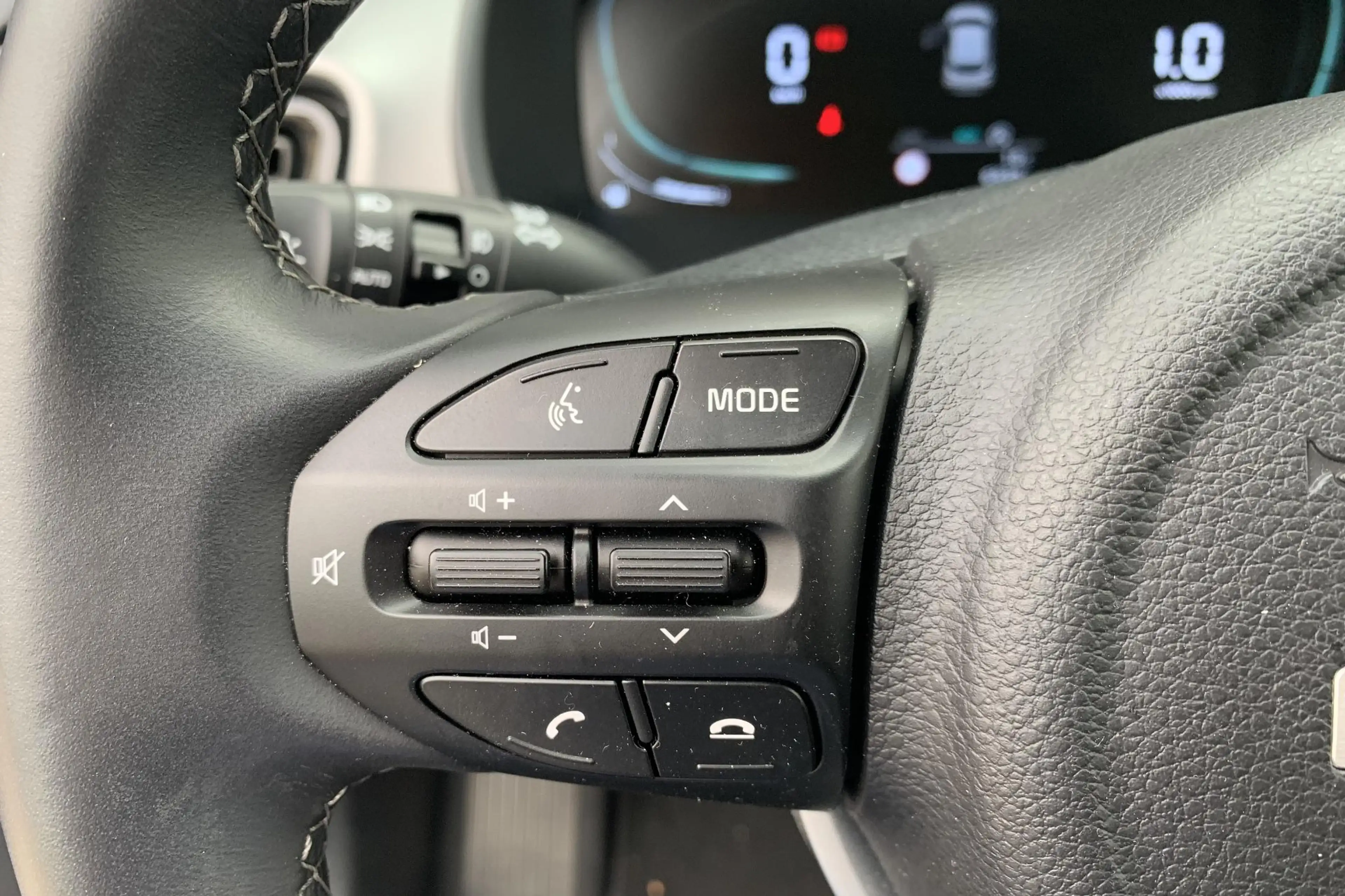 Kia Stonic 1.0 T-GDi MHEV DynamicLine Navigatie | Achteruitri — photo 13