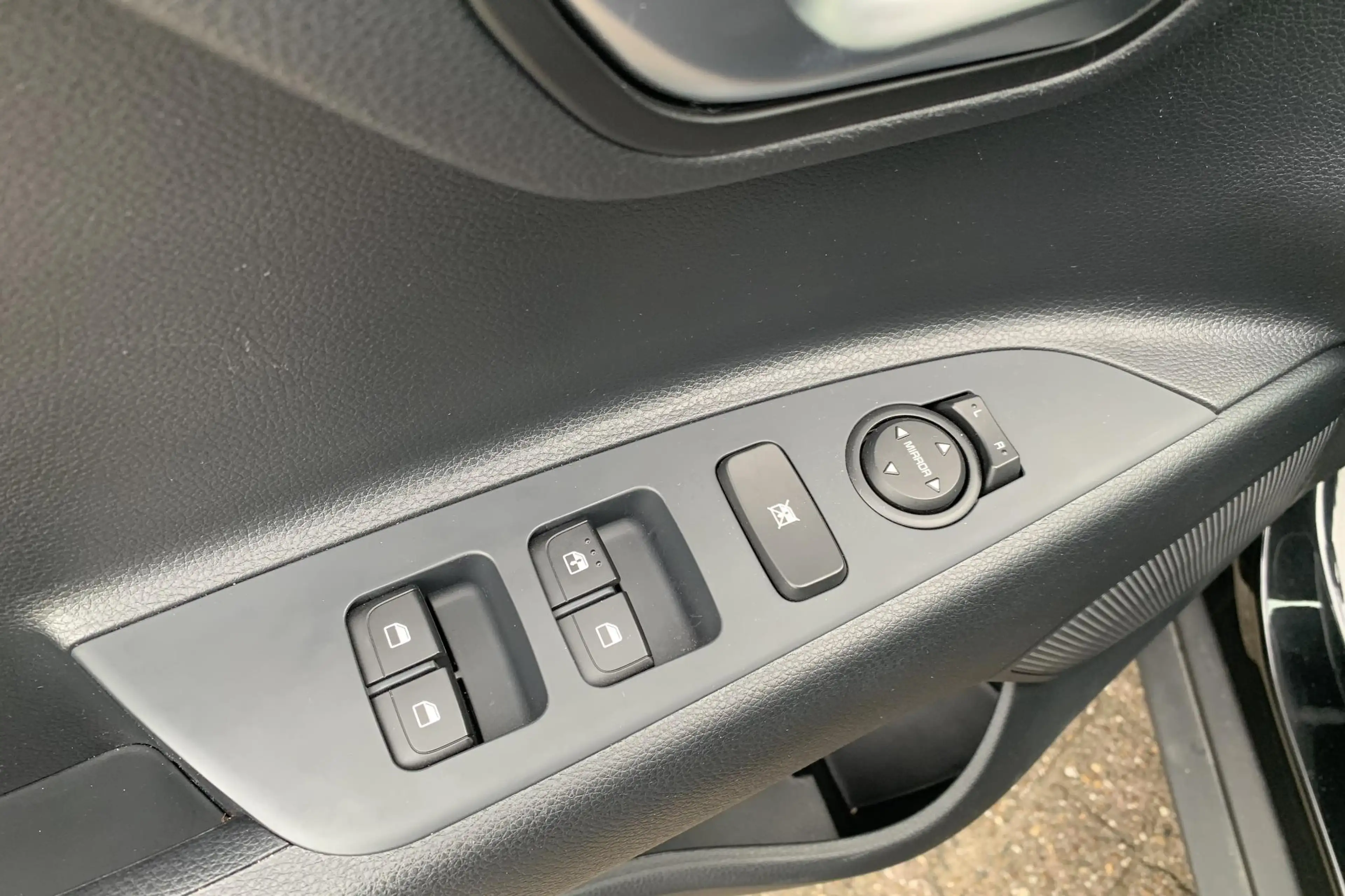 Kia Stonic 1.0 T-GDi MHEV DynamicLine Navigatie | Achteruitri — photo 10