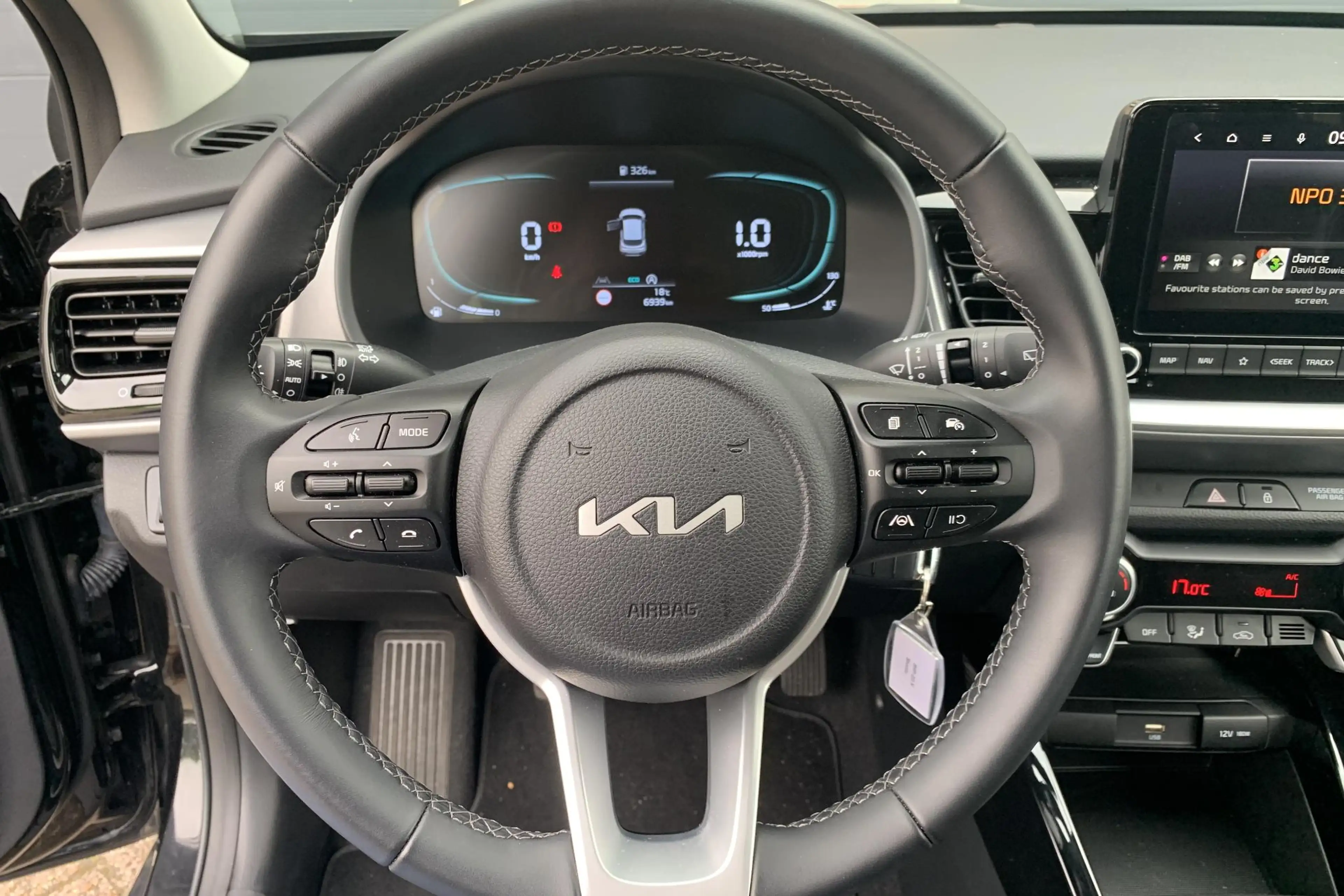 Kia Stonic 1.0 T-GDi MHEV DynamicLine Navigatie | Achteruitri — photo 12