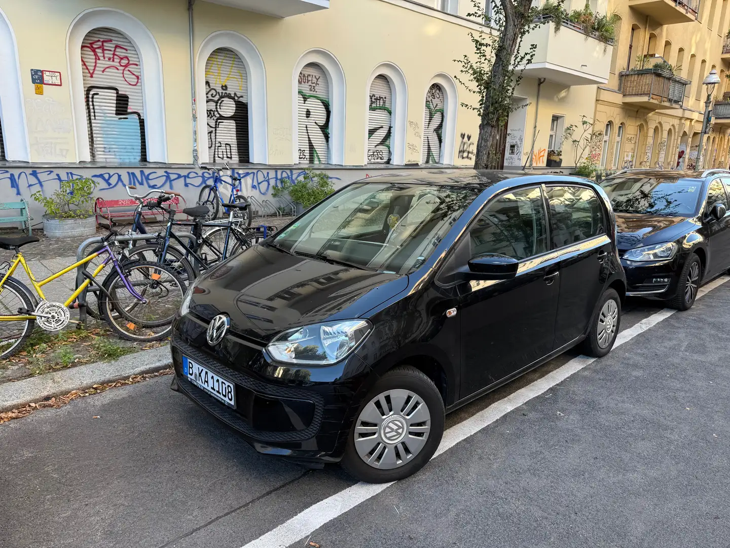 Volkswagen up! Schwarz - 1