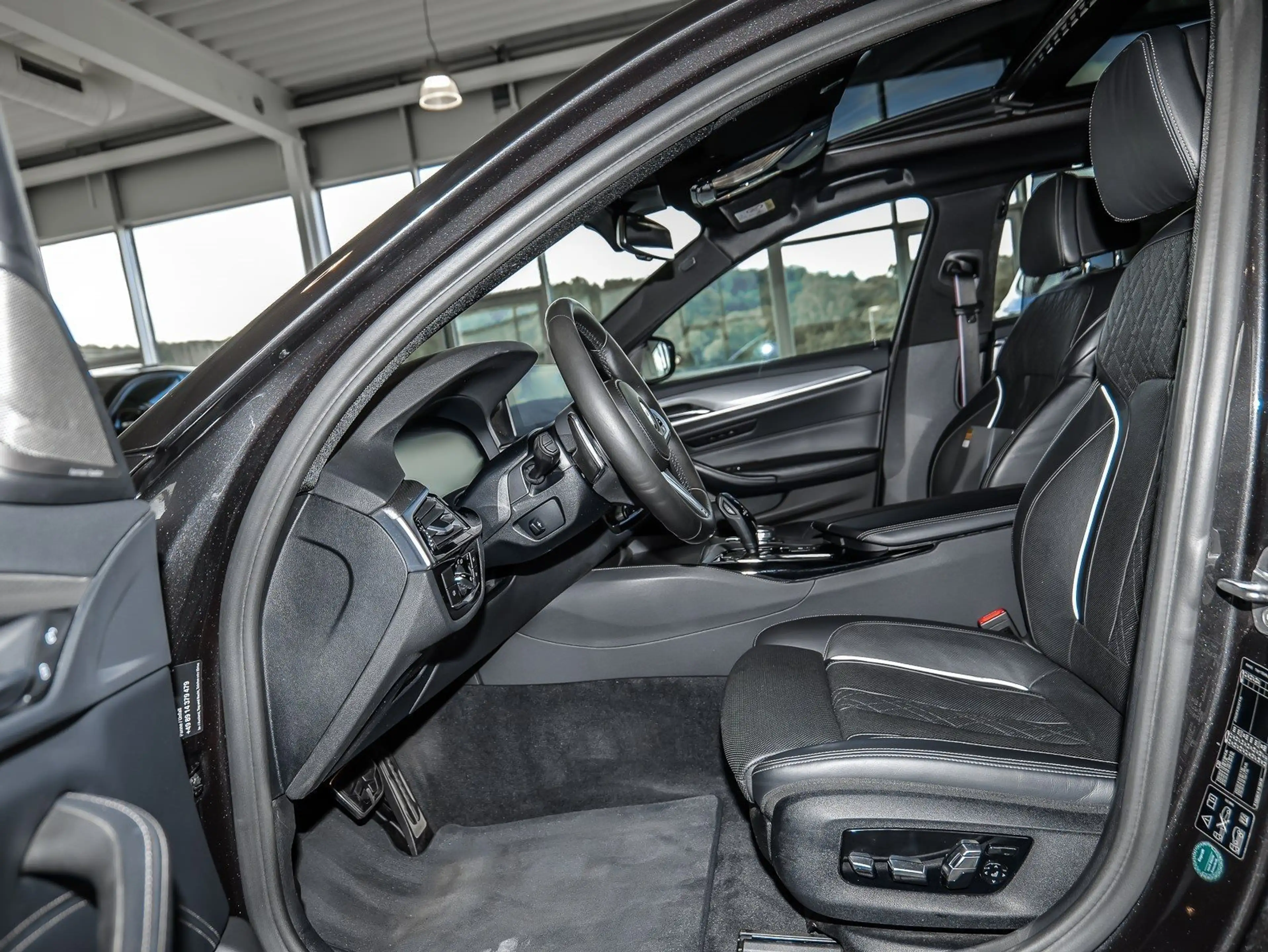 BMW 550 M550d xDrive Touring HeadUp Pano Sitzlüft. ACC — photo 5