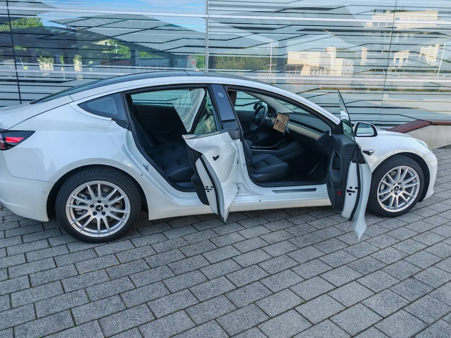Tesla Model 3 Long range/AWD/dual Motor Weiß - 1