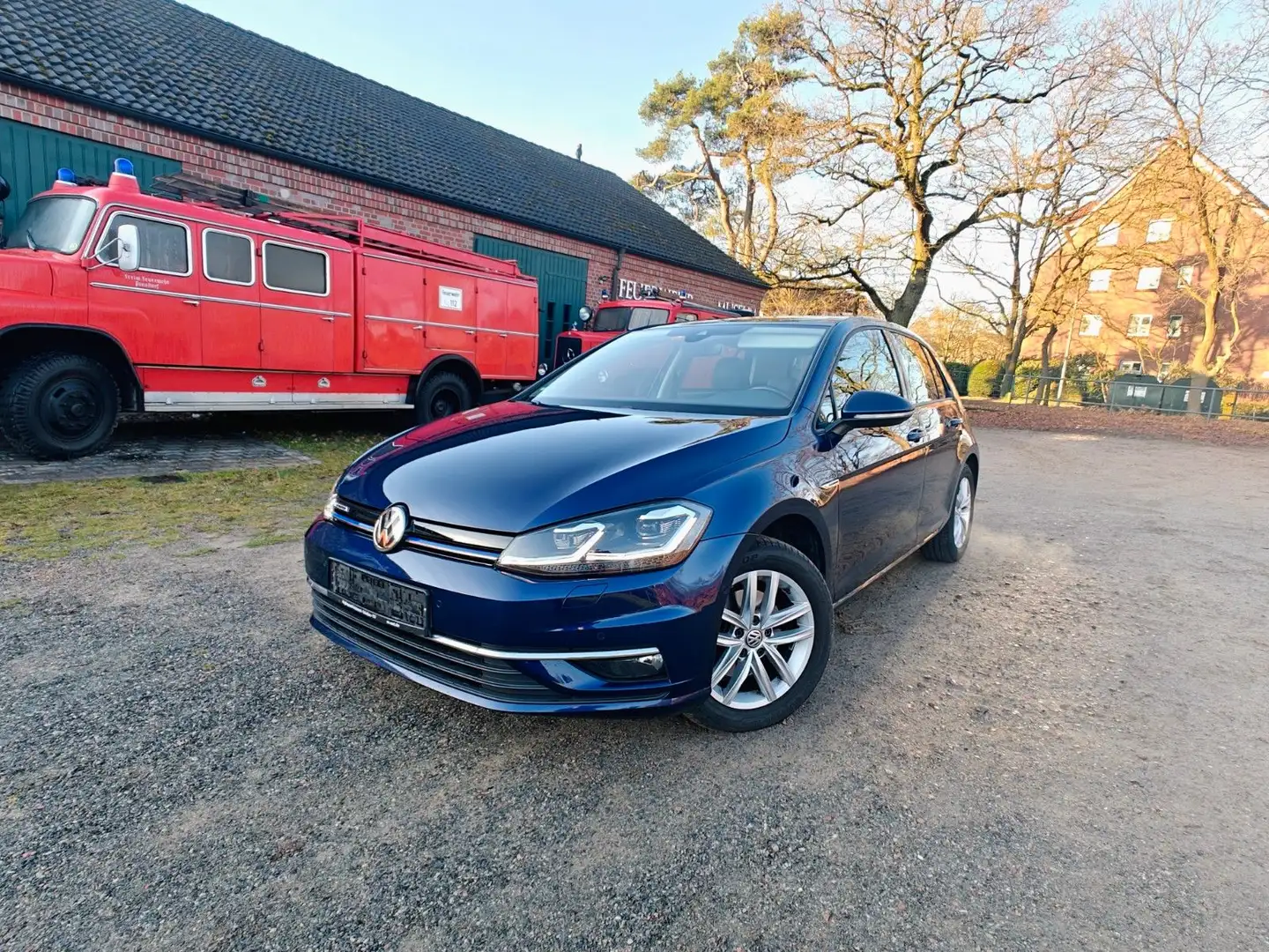 Volkswagen Golf VII 1,5 AutomatLim. Highline BlueMotion TGI Blau - 1