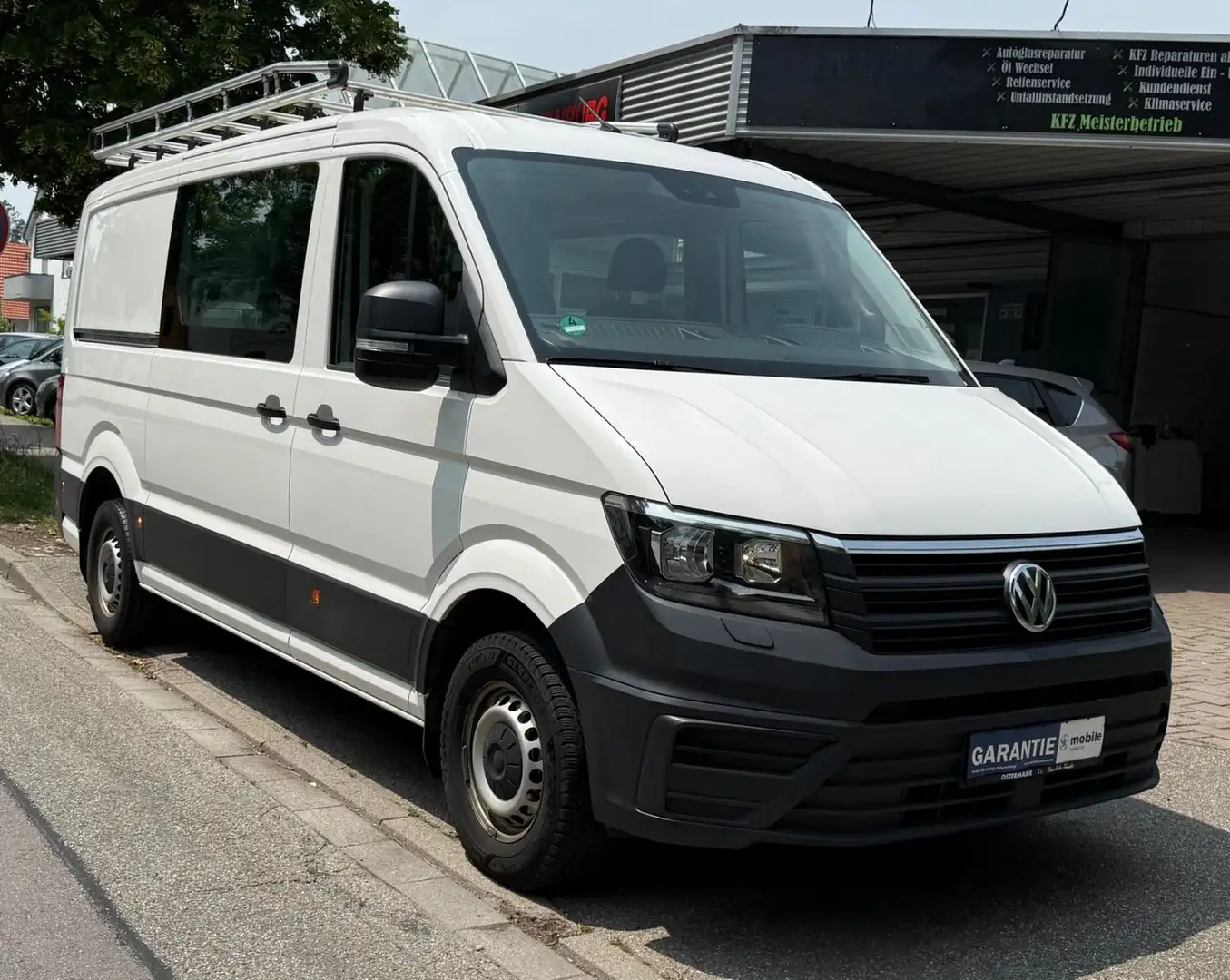 Volkswagen Crafter PLUS 35 mittellang 4MOTION /TOP Zustand Weiß - 1