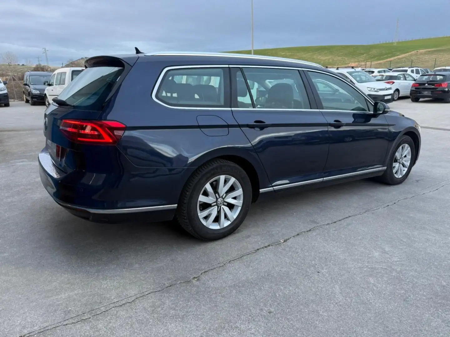 Volkswagen Passat Variant 2.0TDI Advance DSG7 110kW Bleu - 2