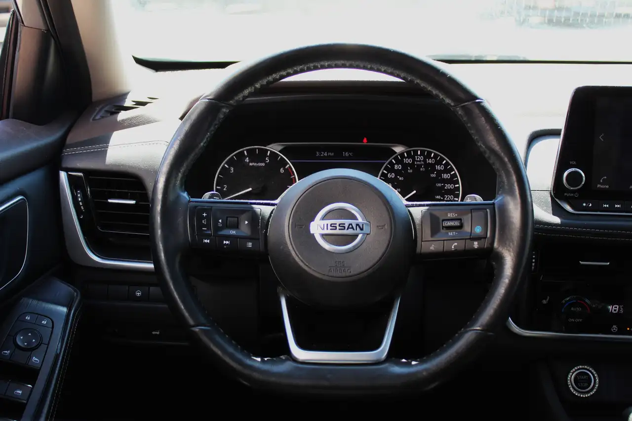 Nissan Rogue снимка Nissan Rogue