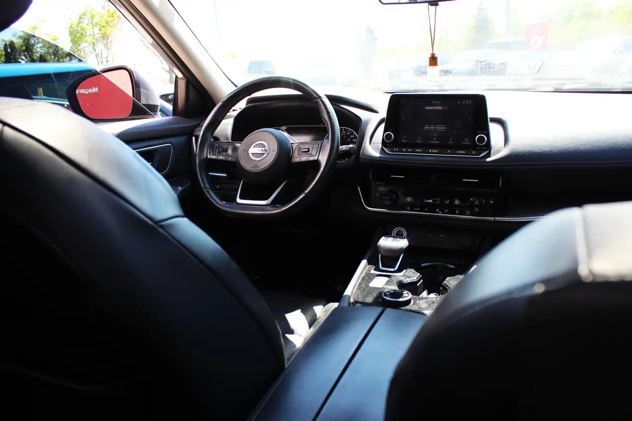 Nissan Rogue снимка Nissan Rogue