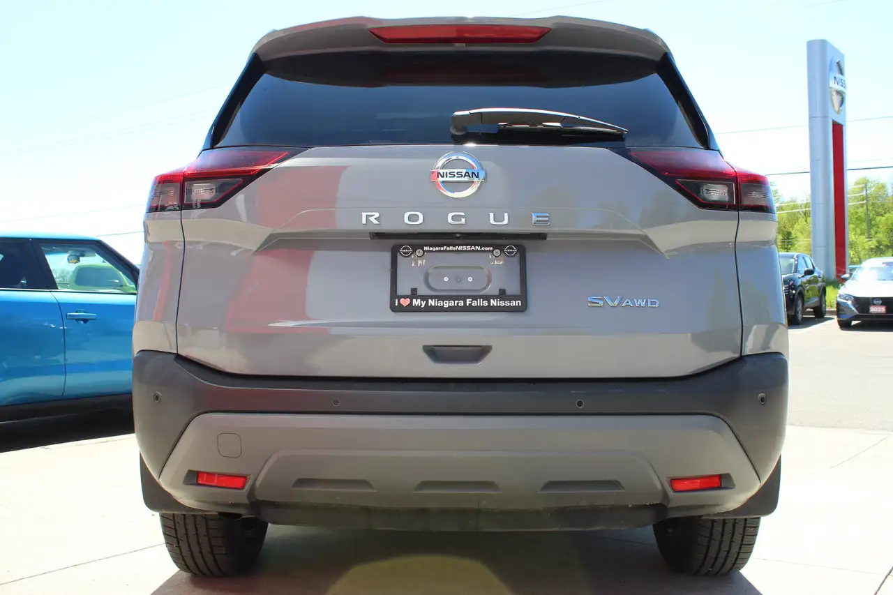 Nissan Rogue снимка Nissan Rogue