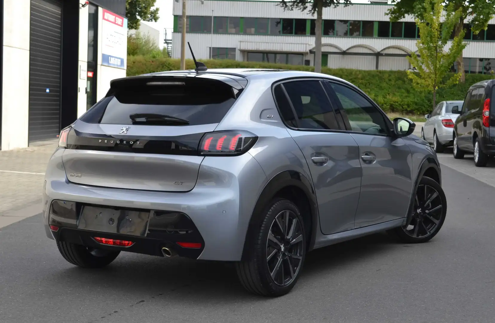 Peugeot 208 1.2i GT Semi-Cuir/Virtual/Navi/Led *2023* TVA - 2