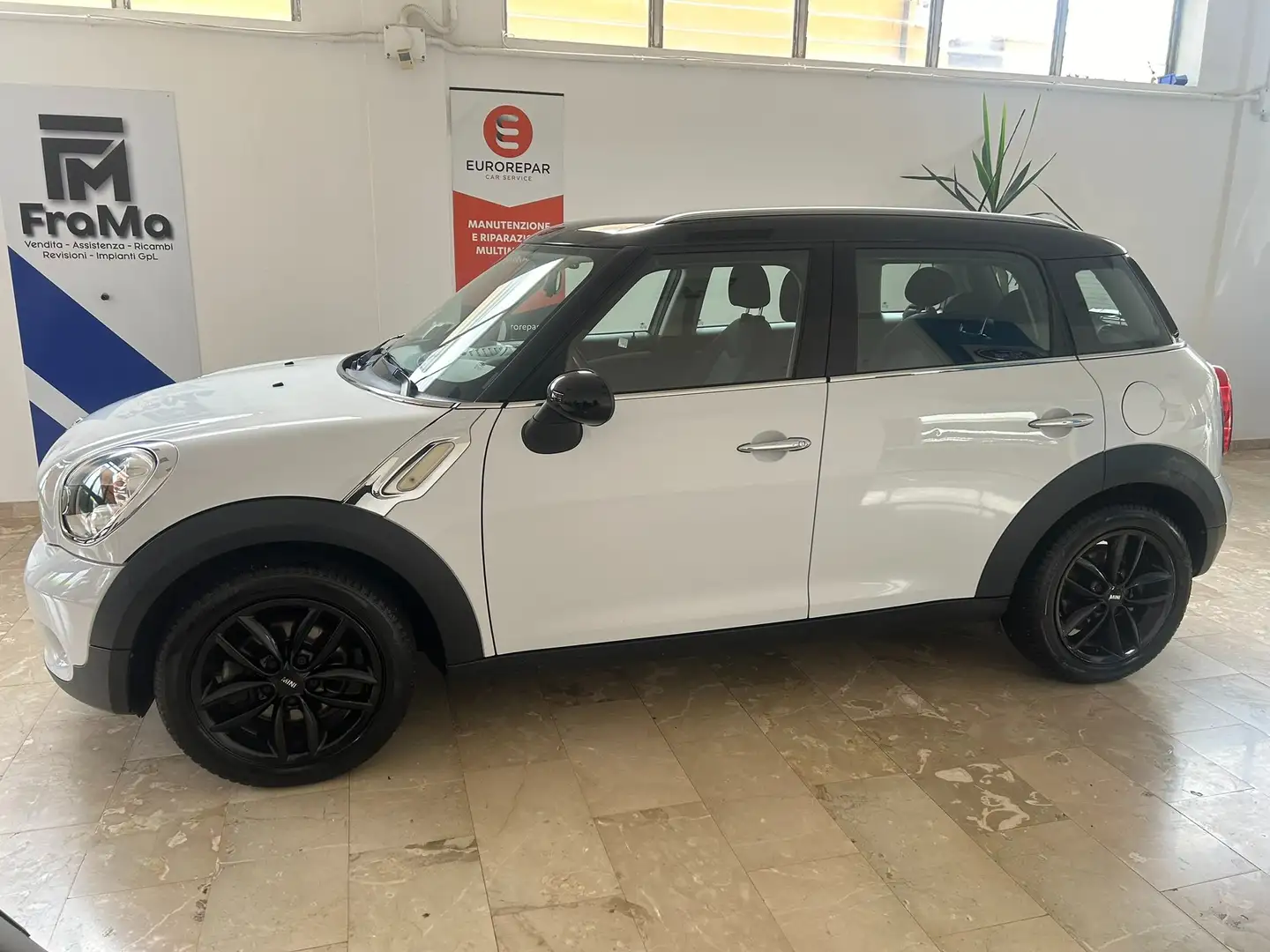 MINI Cooper D Countryman 1.6 Blanc - 2