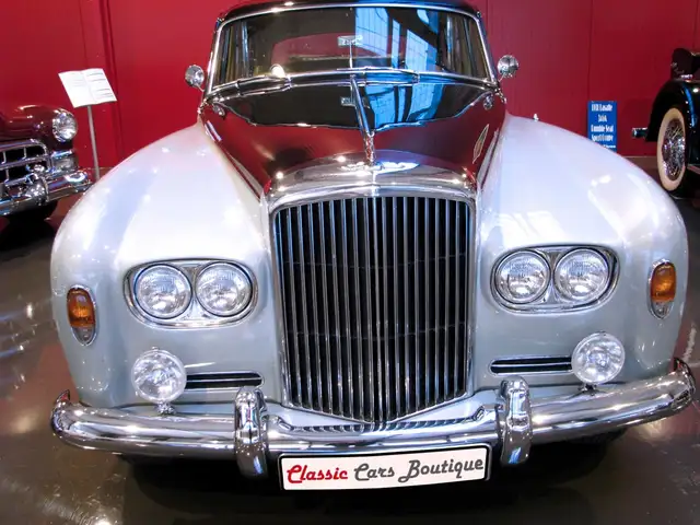 Bentley Bentley S3 Limousine/1 of 25 of the World