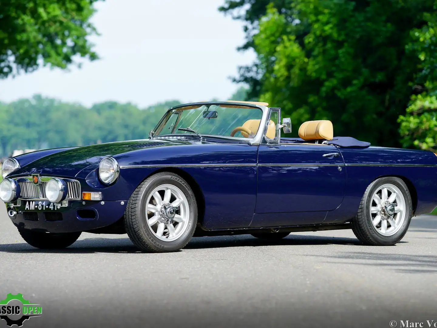 MG MGB 1800 Roadster Синій - 1