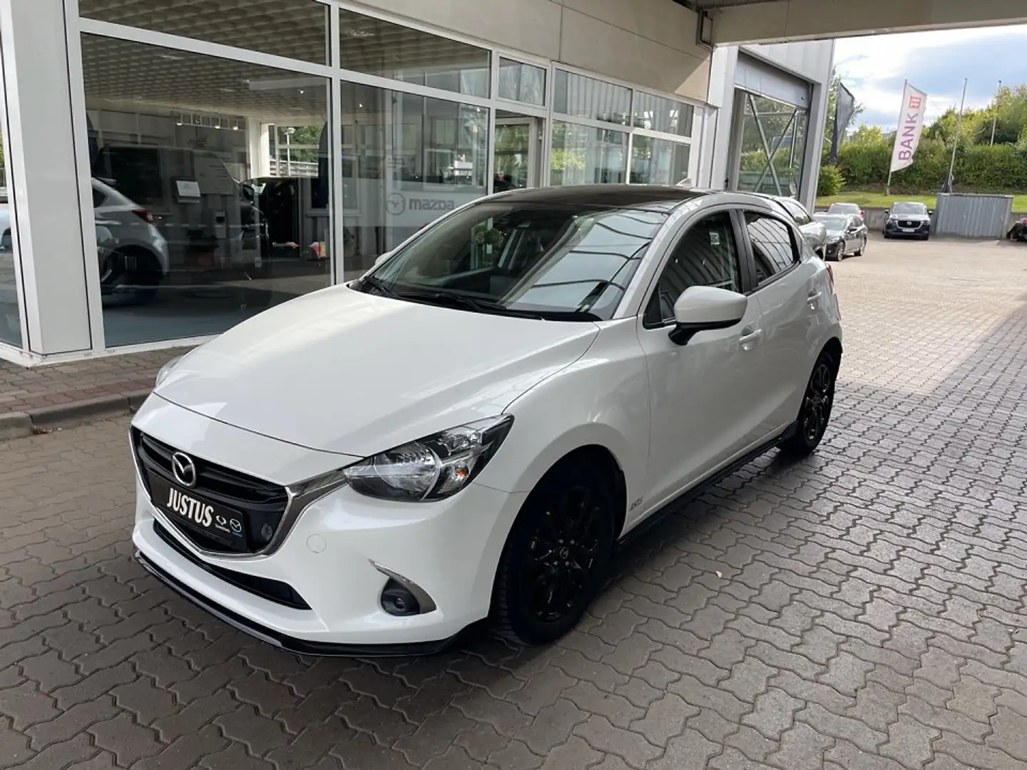Mazda 2 SKYACTIV-G 75 Kizoku, ACAA *Spoilersatz* Blanc - 1