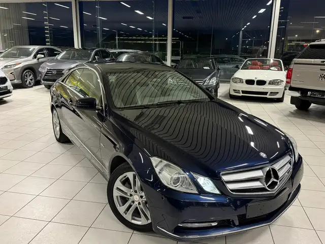 Mercedes-Benz E 250 COUPE E 250 CGI