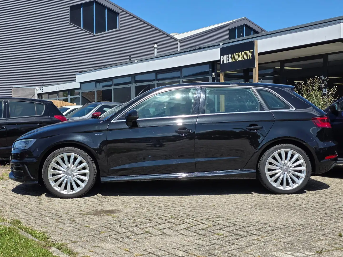 Audi A3 Sportback 1.4 e-tron PHEV Ambition Pro Line plus Zwart - 2