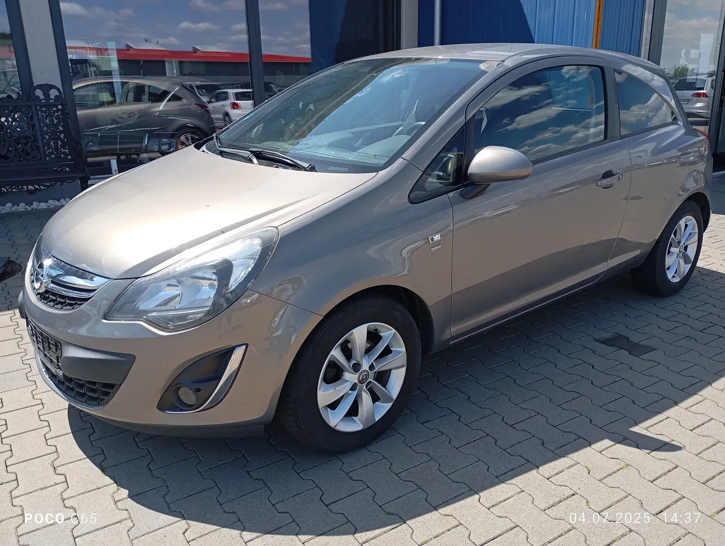Opel Corsa Energy Beige - 2