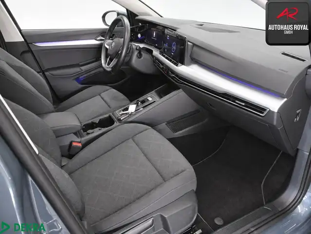 Volkswagen Golf view 2