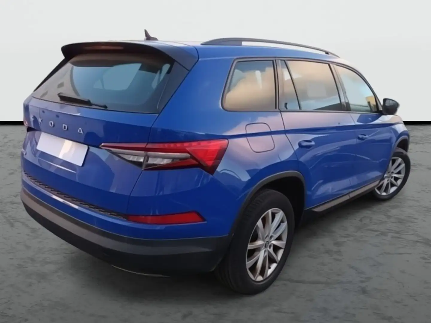 Skoda Kodiaq Nuevo Ambition Plus 1.5 TSI 110 kW (150 CV) DSG ( Azul - 2