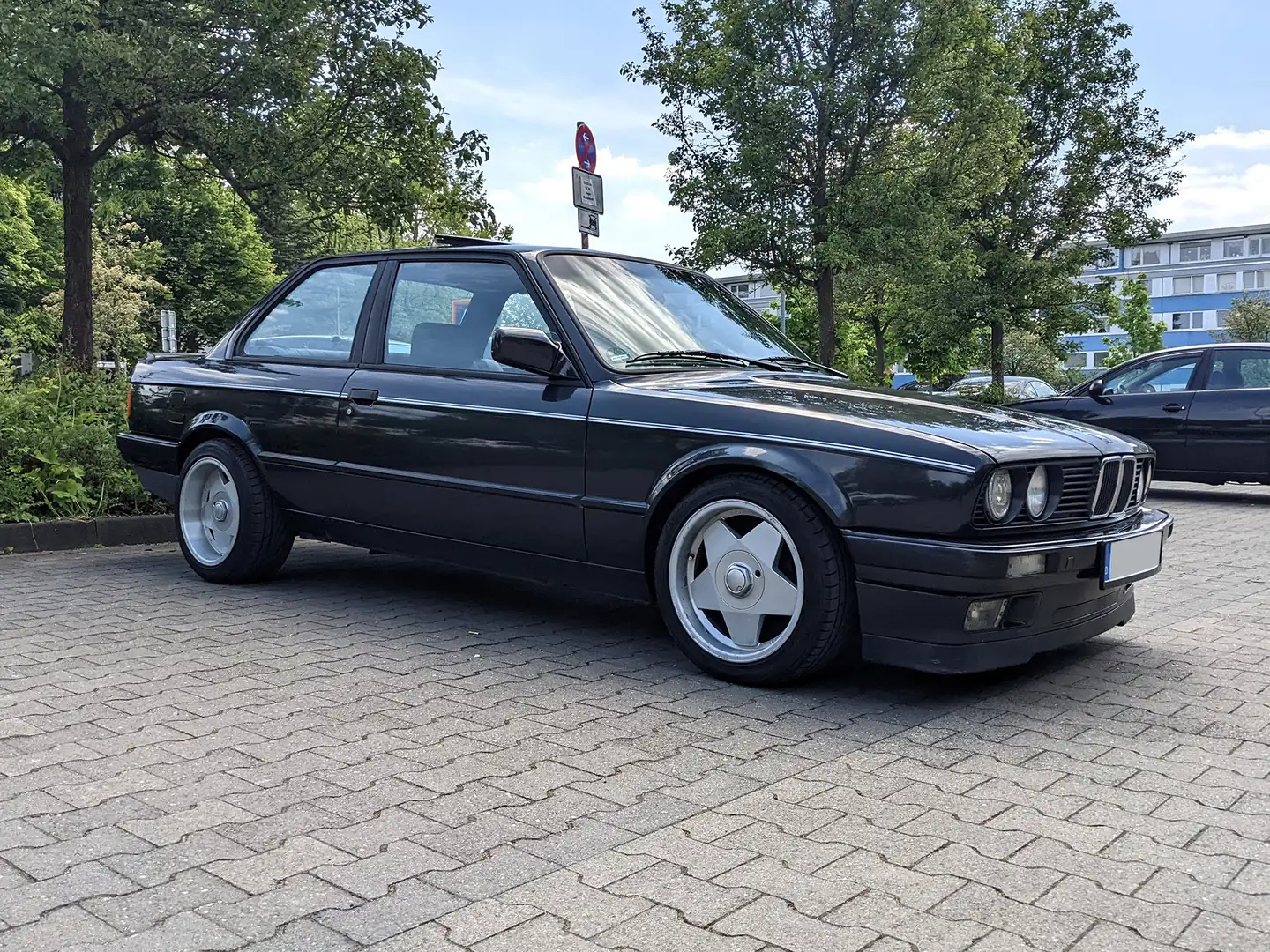 BMW 318 318is Siyah - 1