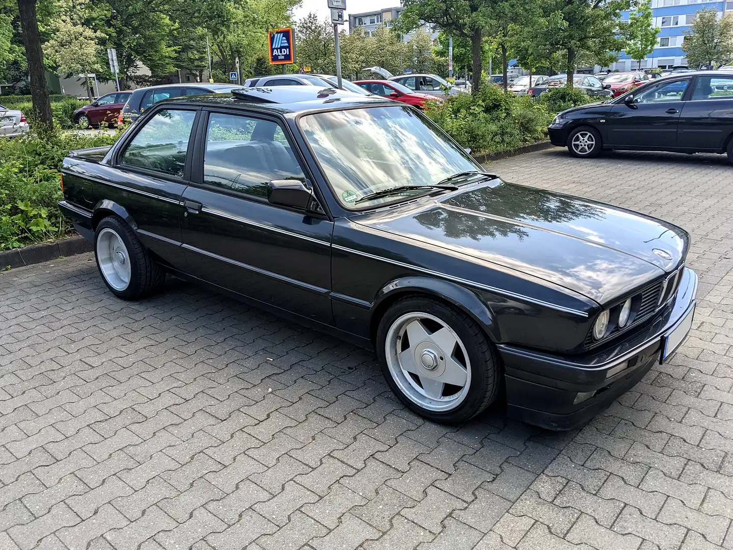 BMW 318 318is Noir - 2