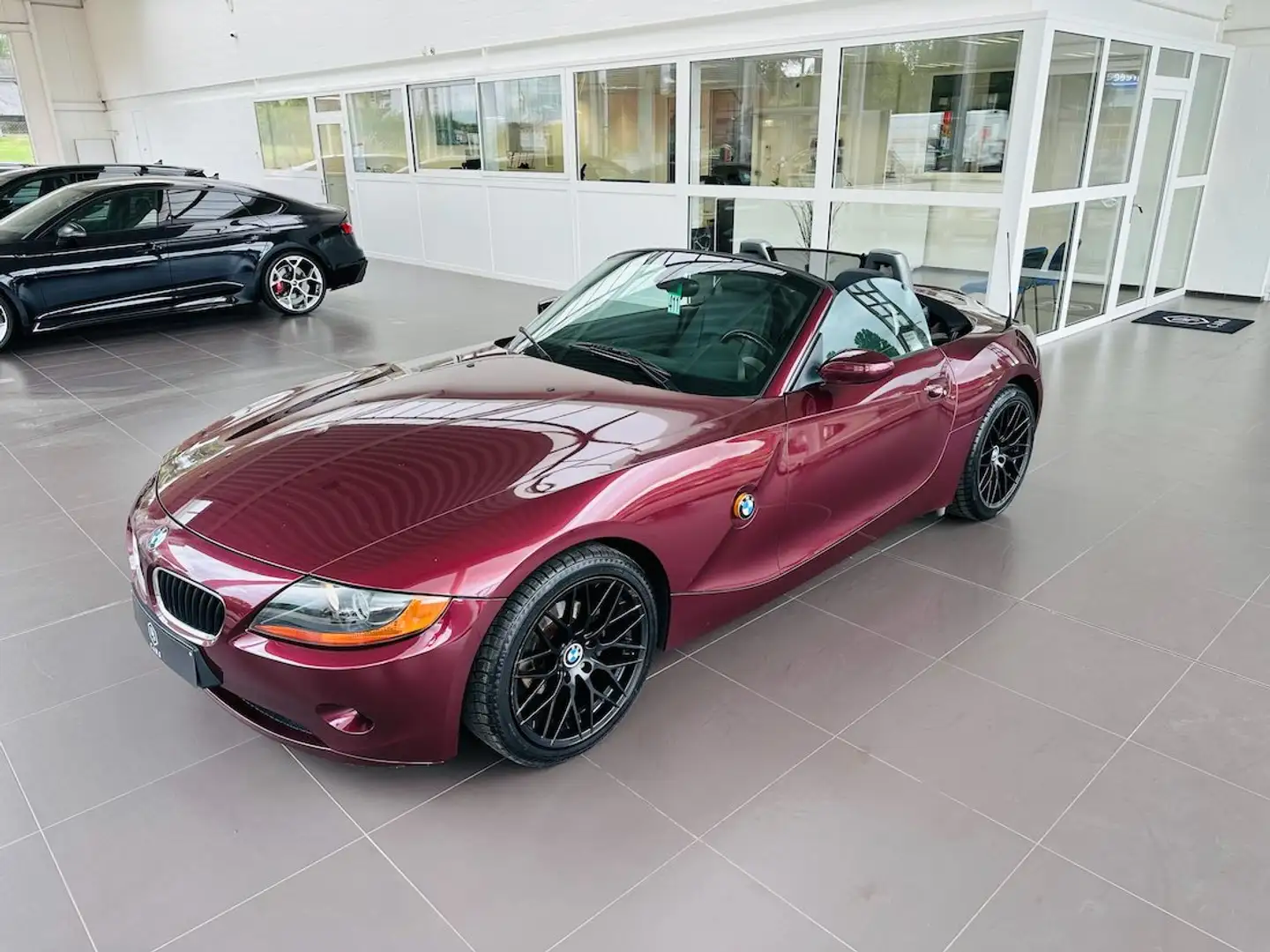 BMW Z4 2.2i 24v *** CUIR + CLIM *** Rood - 2