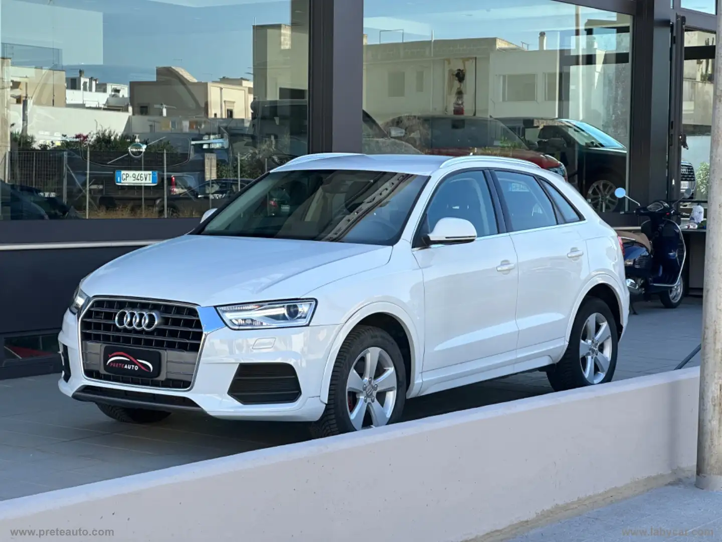 Audi Q3 1.4 TFSI 150CV COD S tronic Business Weiß - 1