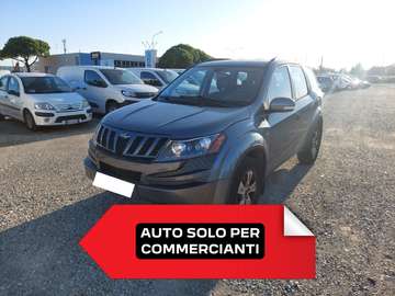 - XUV500 2.2 16V AWD W8