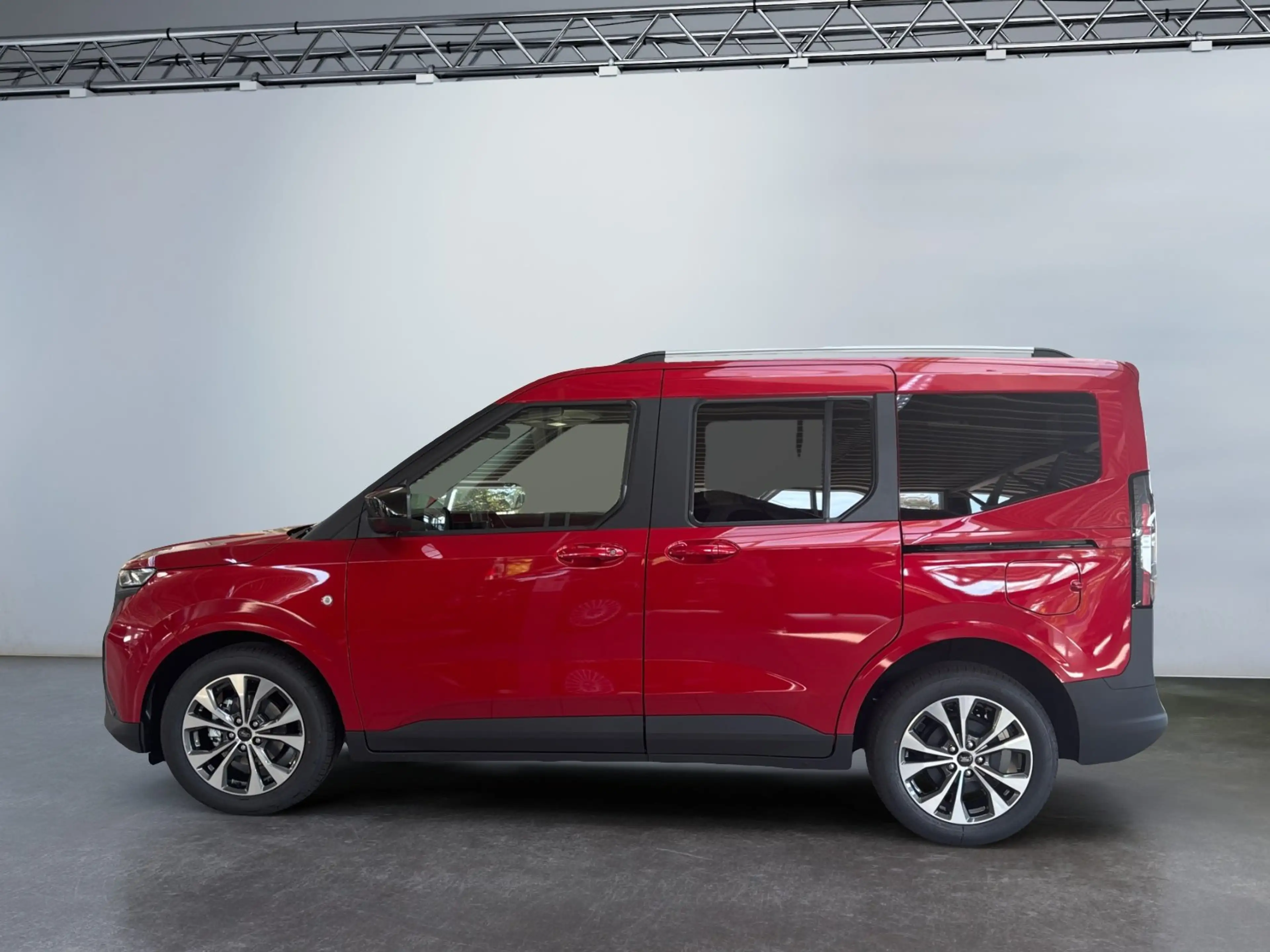 Ford Tourneo Courier Titanium 1.0 EcoBoost Winterpaket — photo 3