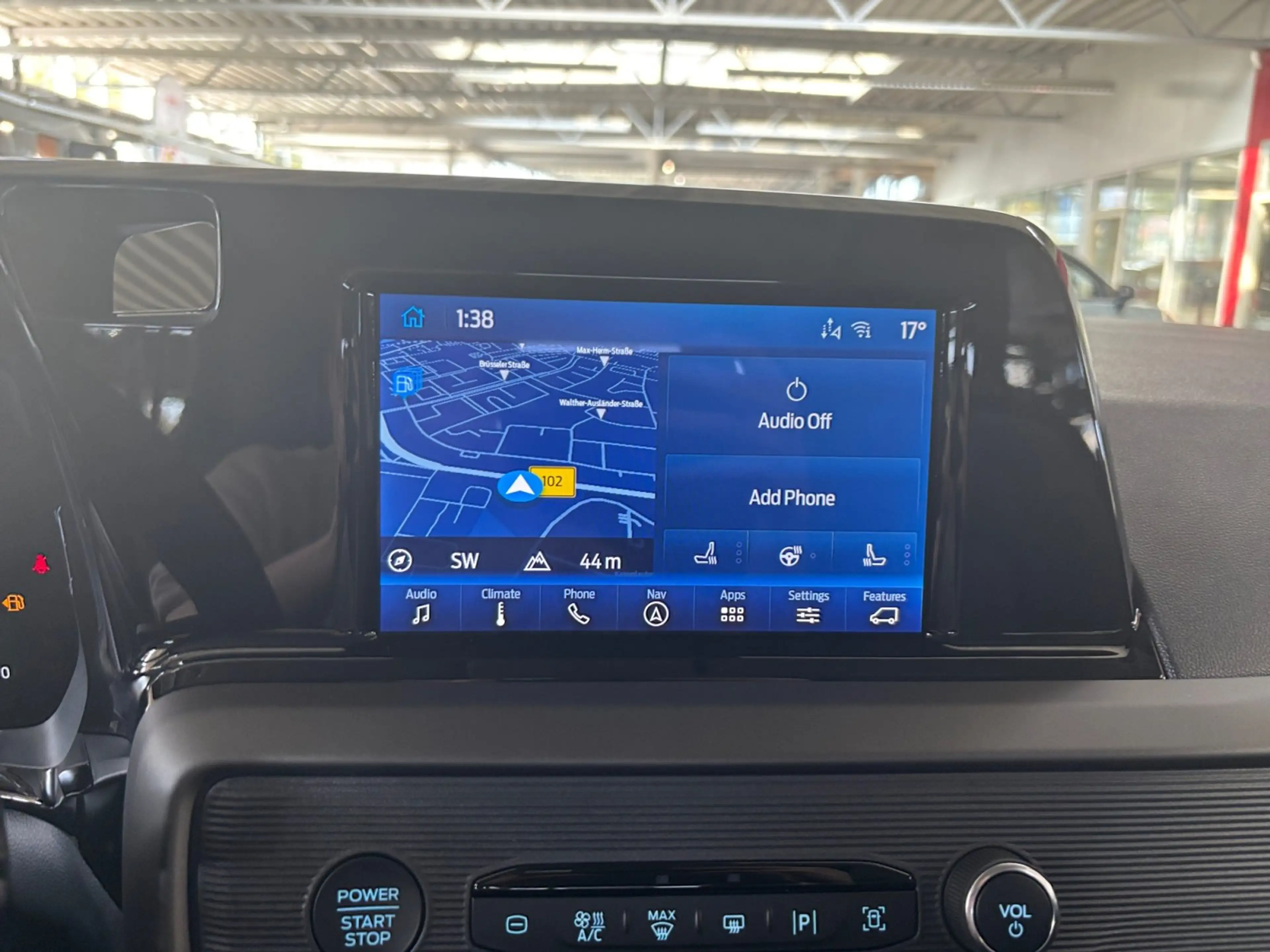 Ford Tourneo Courier Titanium 1.0 EcoBoost Winterpaket — photo 13