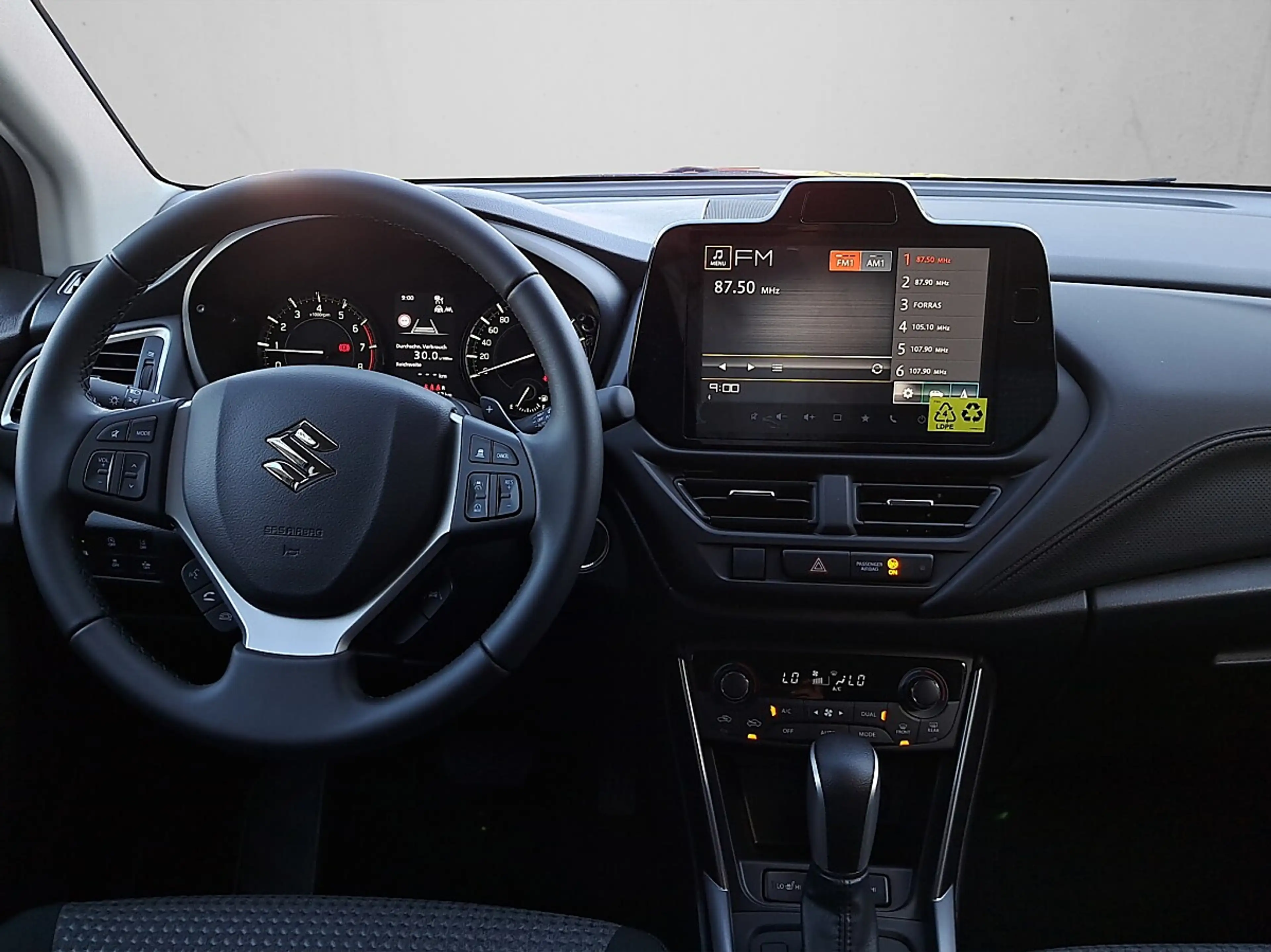 Suzuki S-Cross 1,4 Hybrid shine Aut. — photo 13