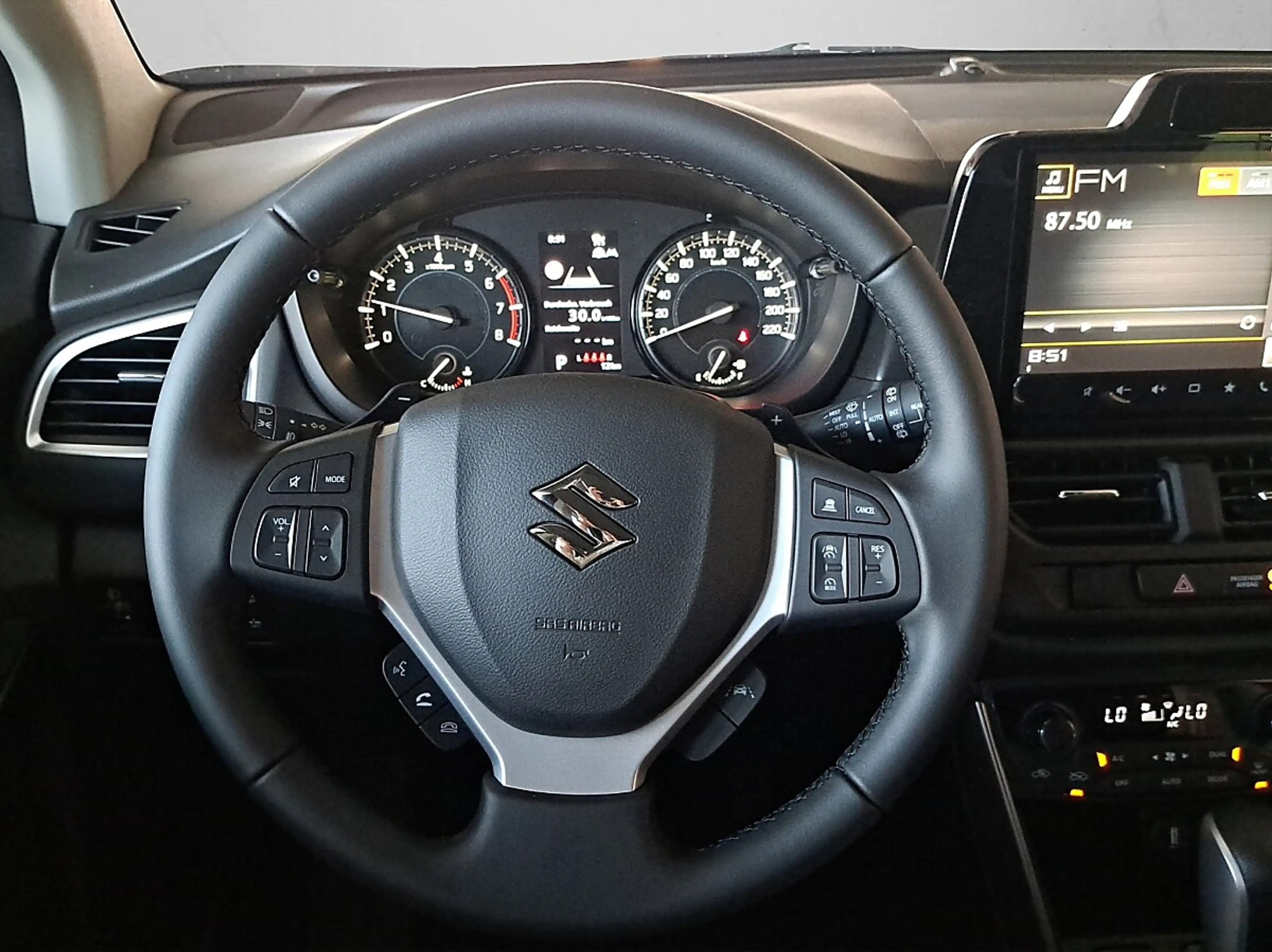 Suzuki S-Cross 1,4 Hybrid shine Aut. — photo 10