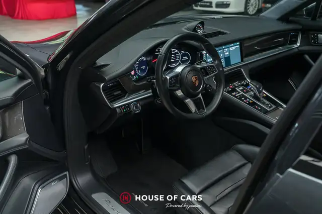 Porsche Panamera view 14