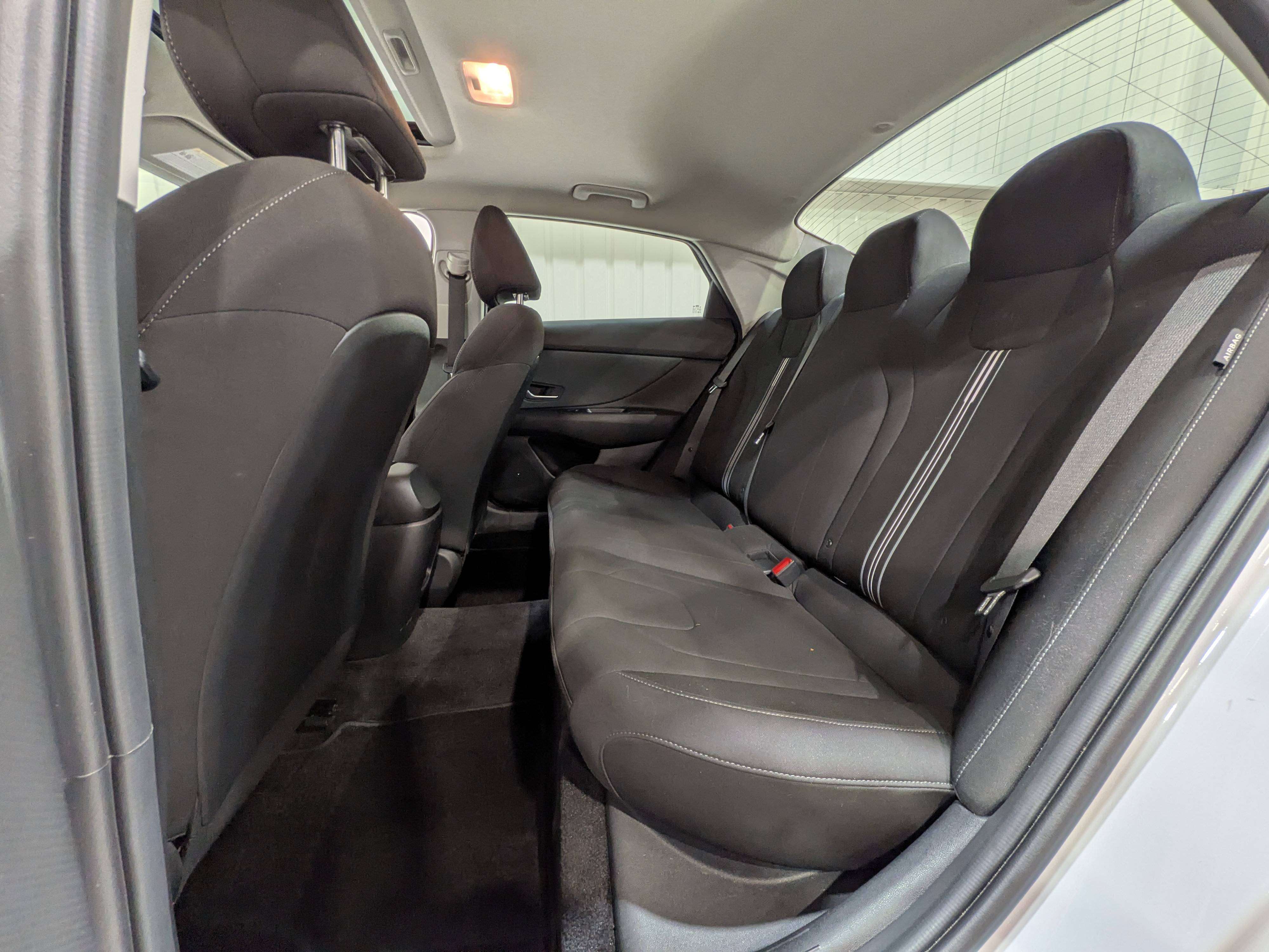 Hyundai Elantra 2025