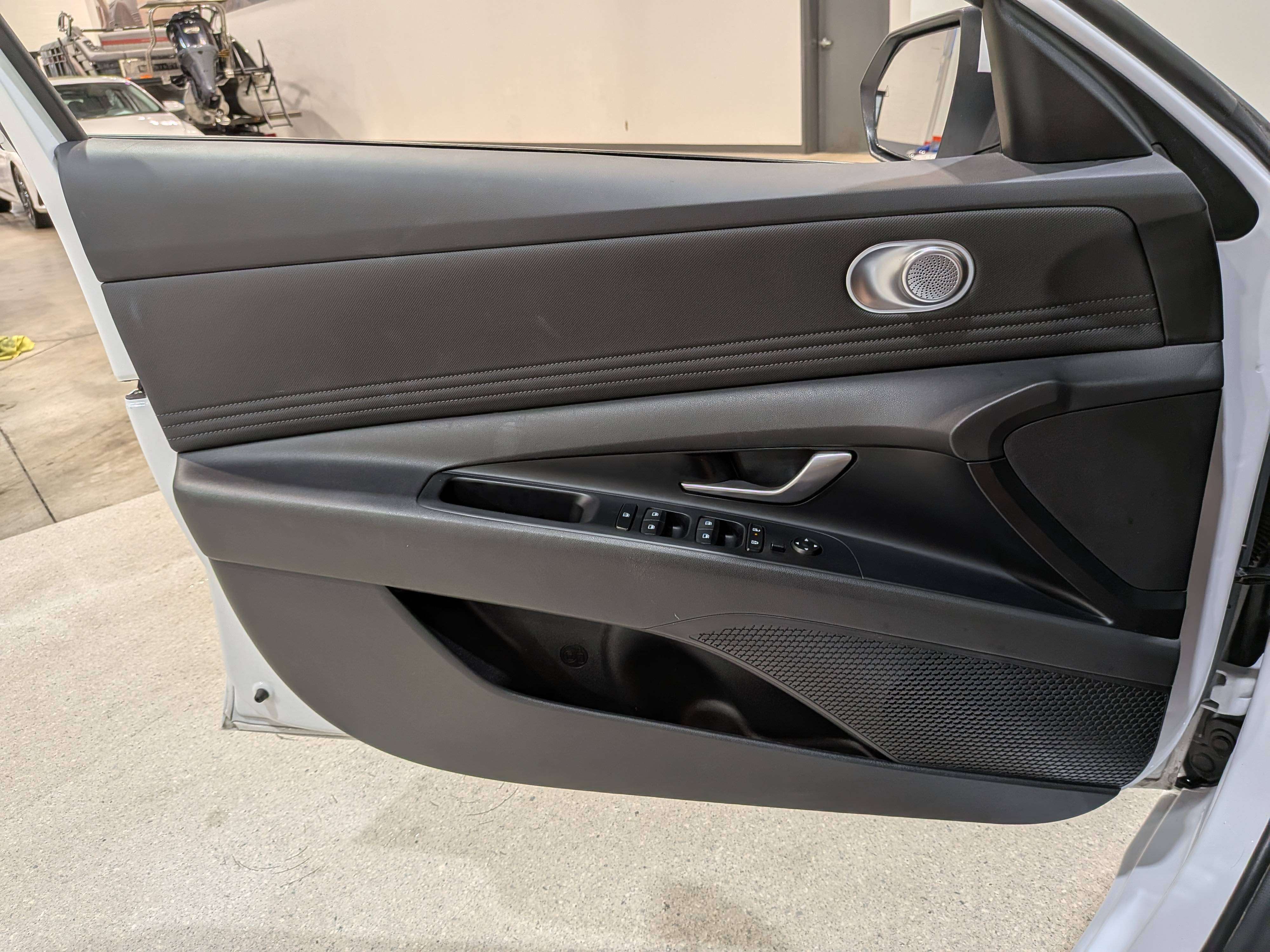 Hyundai Elantra 2025