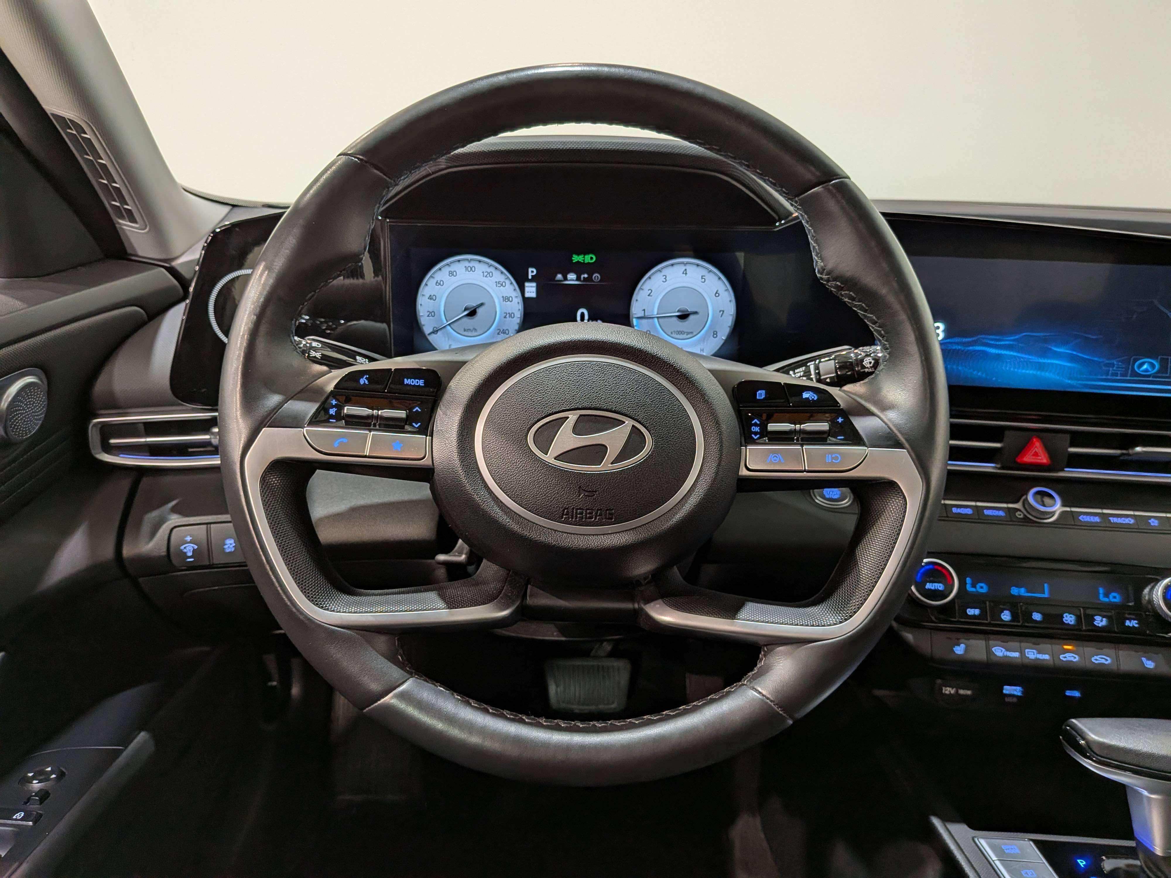 Hyundai Elantra 2025