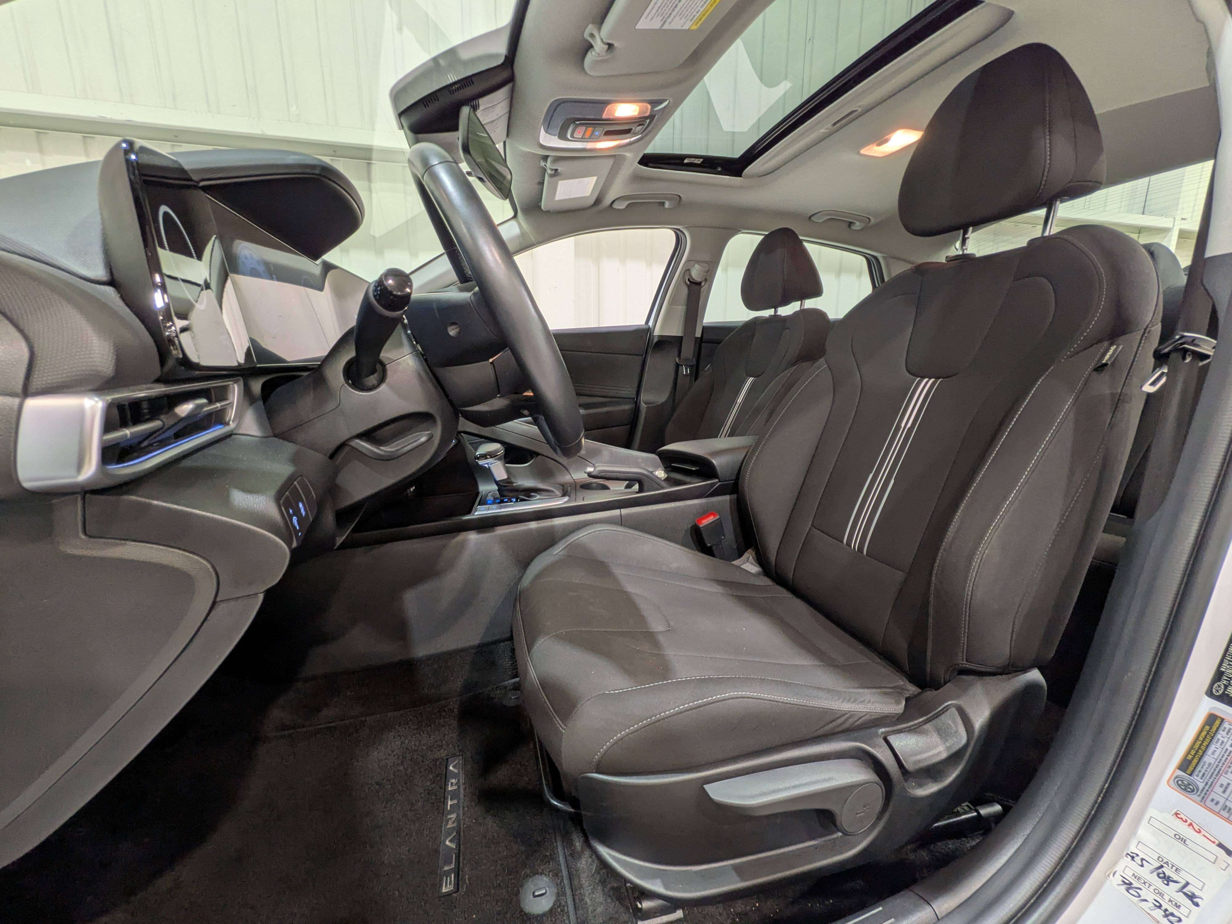 Hyundai Elantra 2025