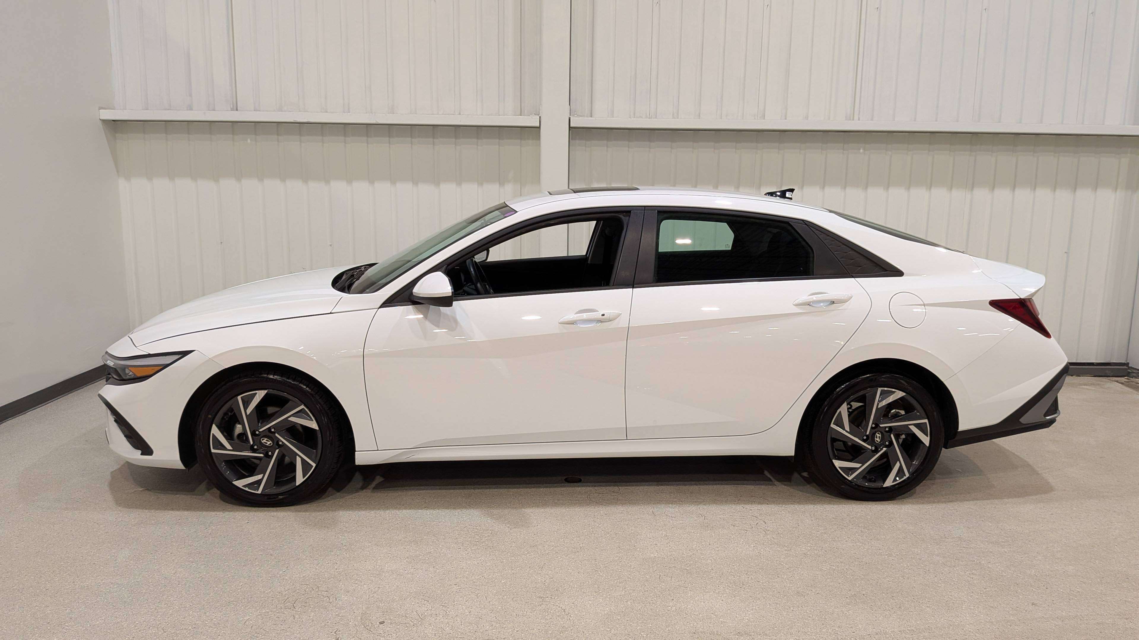 Hyundai Elantra 2025