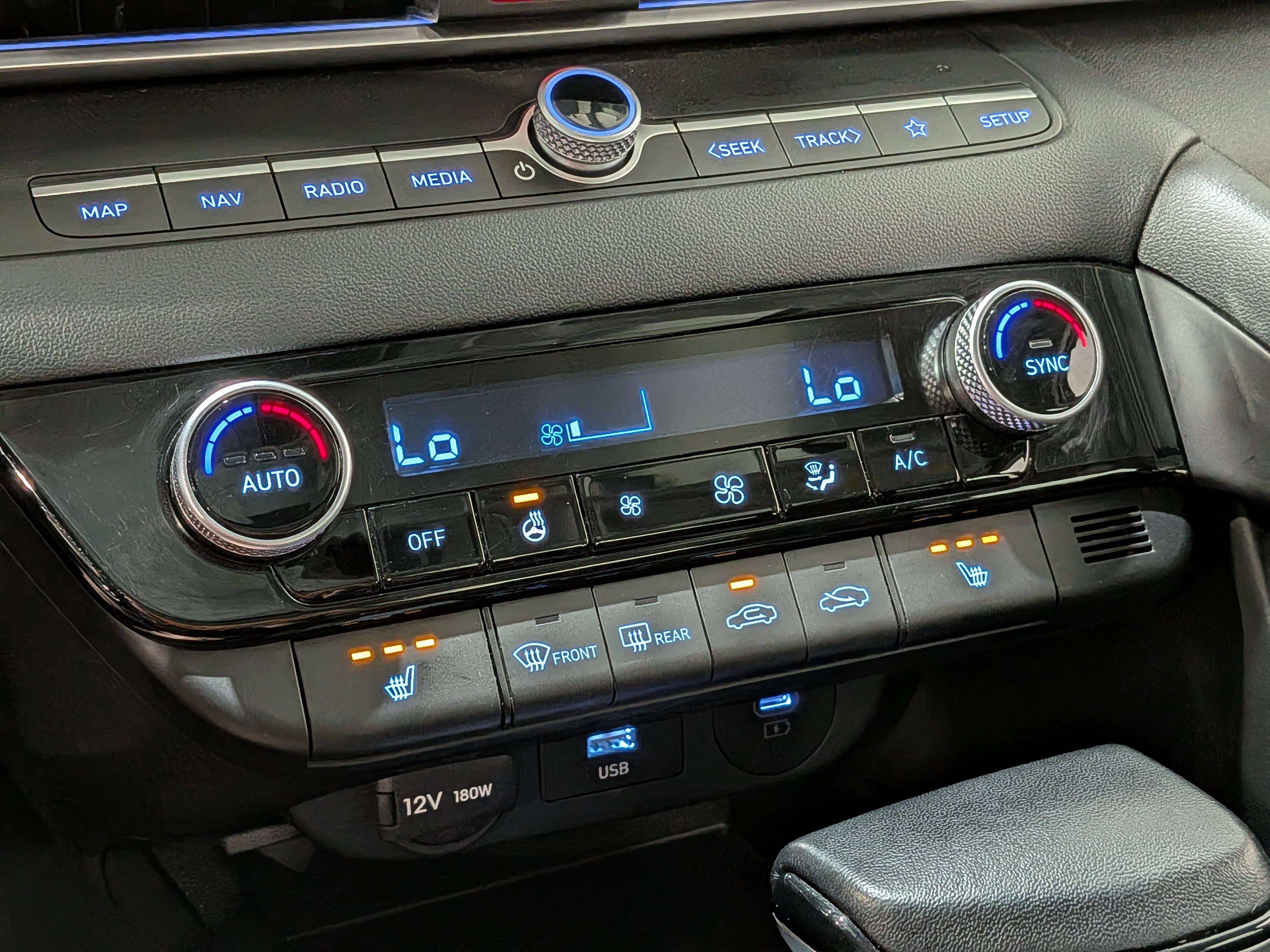 Hyundai Elantra 2025