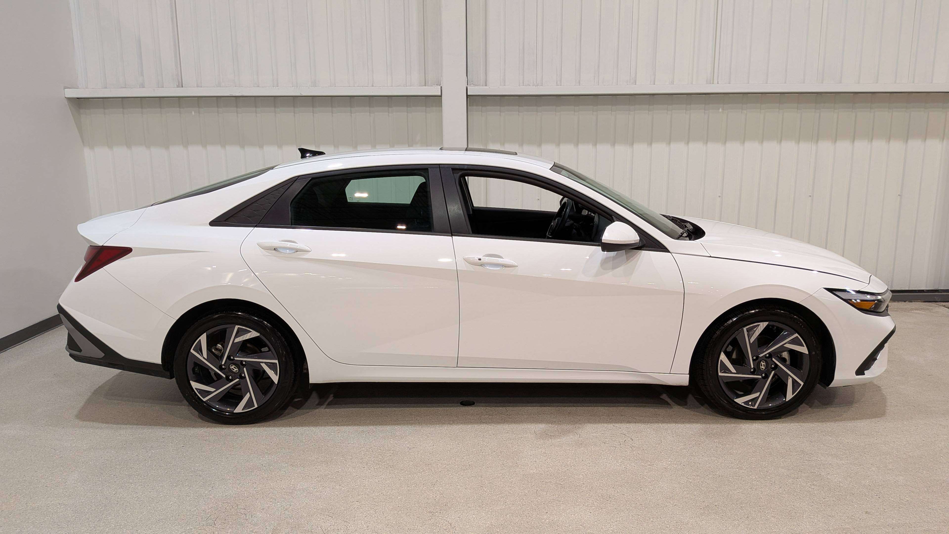 Hyundai Elantra 2025