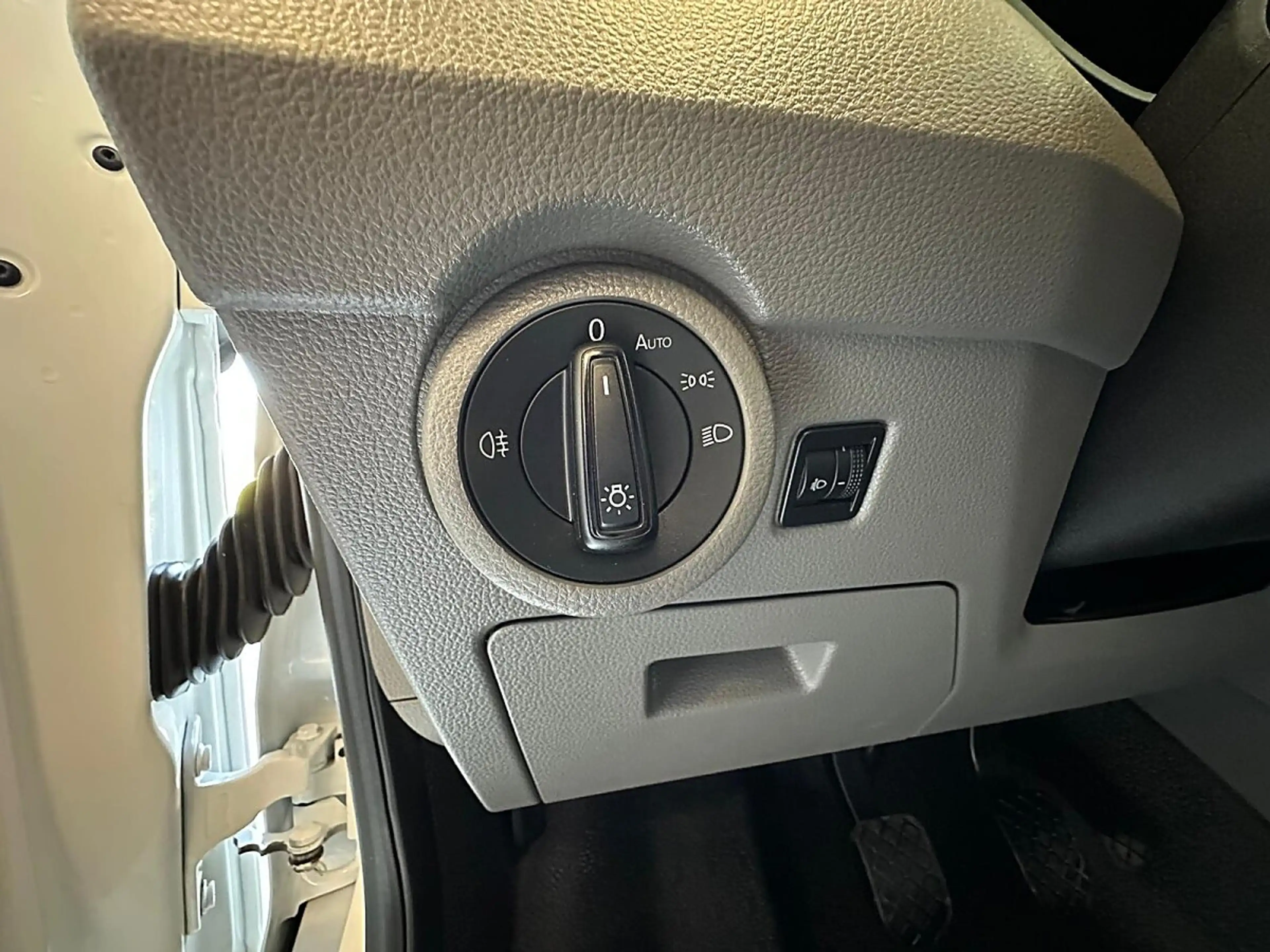 Volkswagen T6.1 Transporter KR HK, Sitzheizung, Tempomat, AHK, Spurhalte, ACC — photo 13