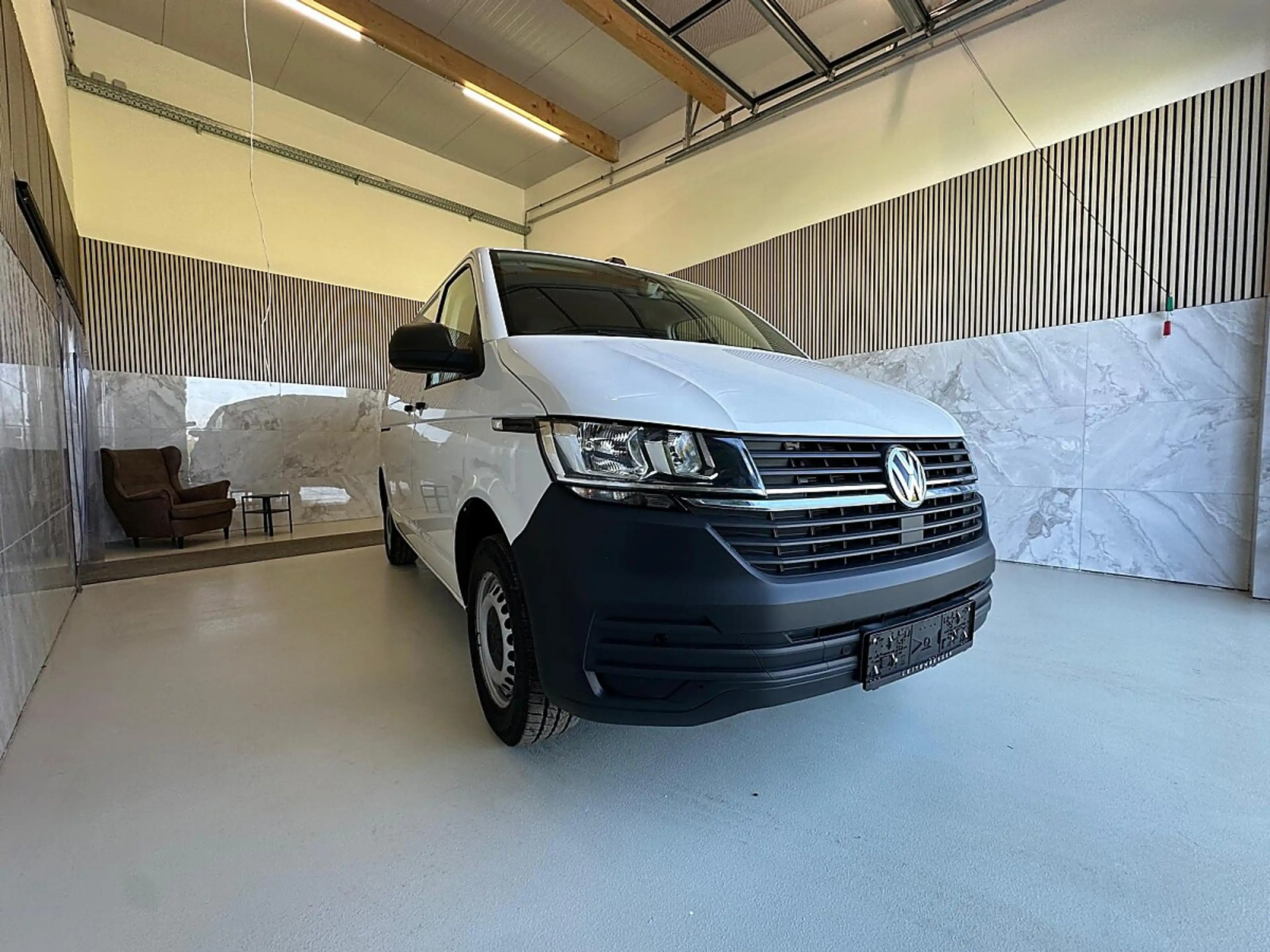 Volkswagen T6.1 Transporter KR HK, Sitzheizung, Tempomat, AHK, Spurhalte, ACC — photo 4