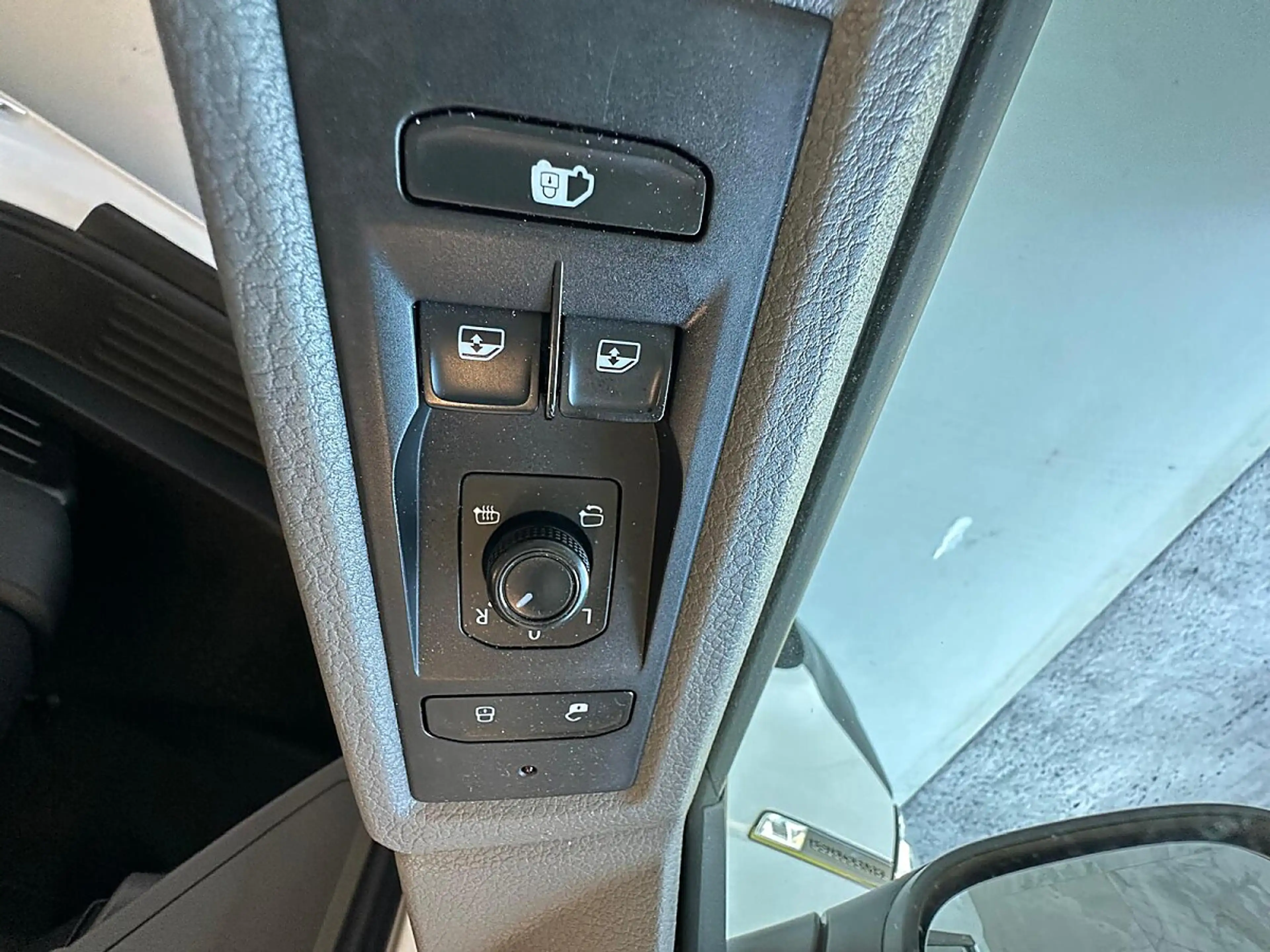 Volkswagen T6.1 Transporter KR HK, Sitzheizung, Tempomat, AHK, Spurhalte, ACC — photo 9