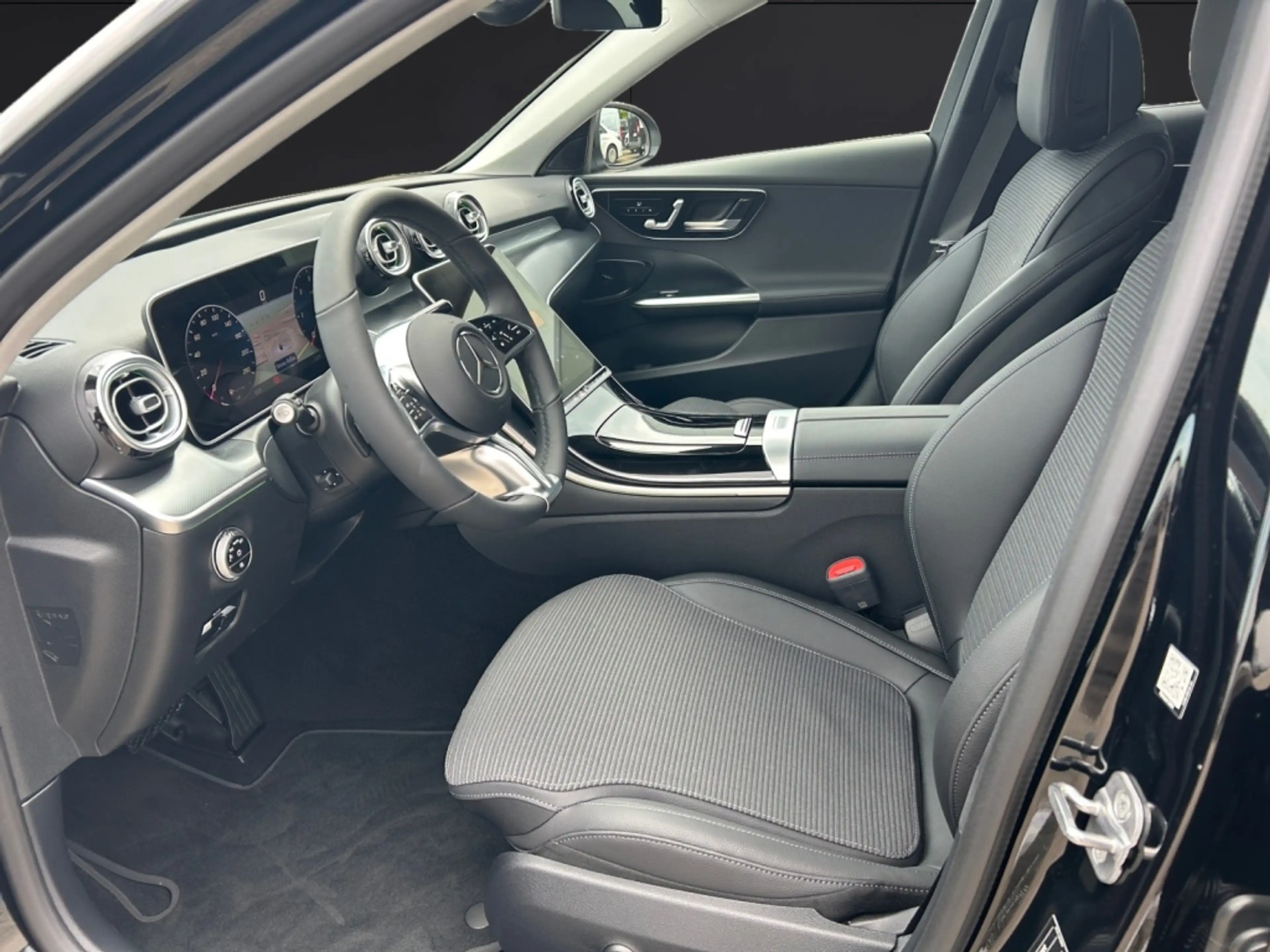Mercedes-Benz C 200 d T-Modell Avantgarde Edition*AHV — photo 8
