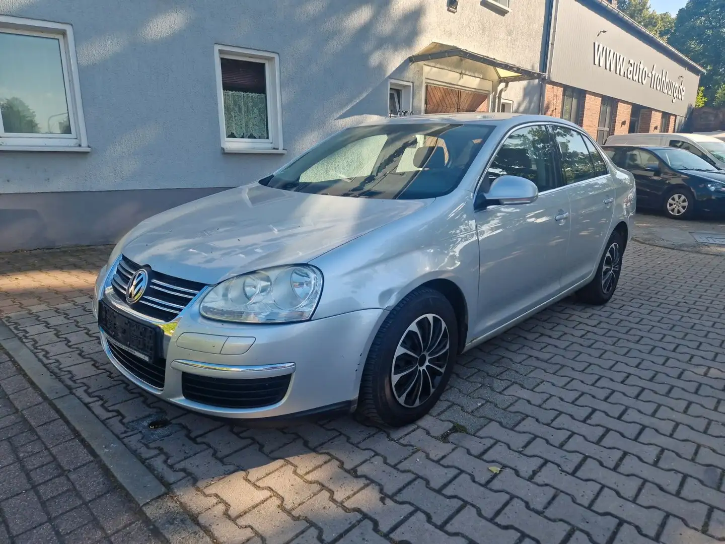 Volkswagen Jetta V 1.6, Comfortline,Klimaaut,Sitzhzg Silber - 2