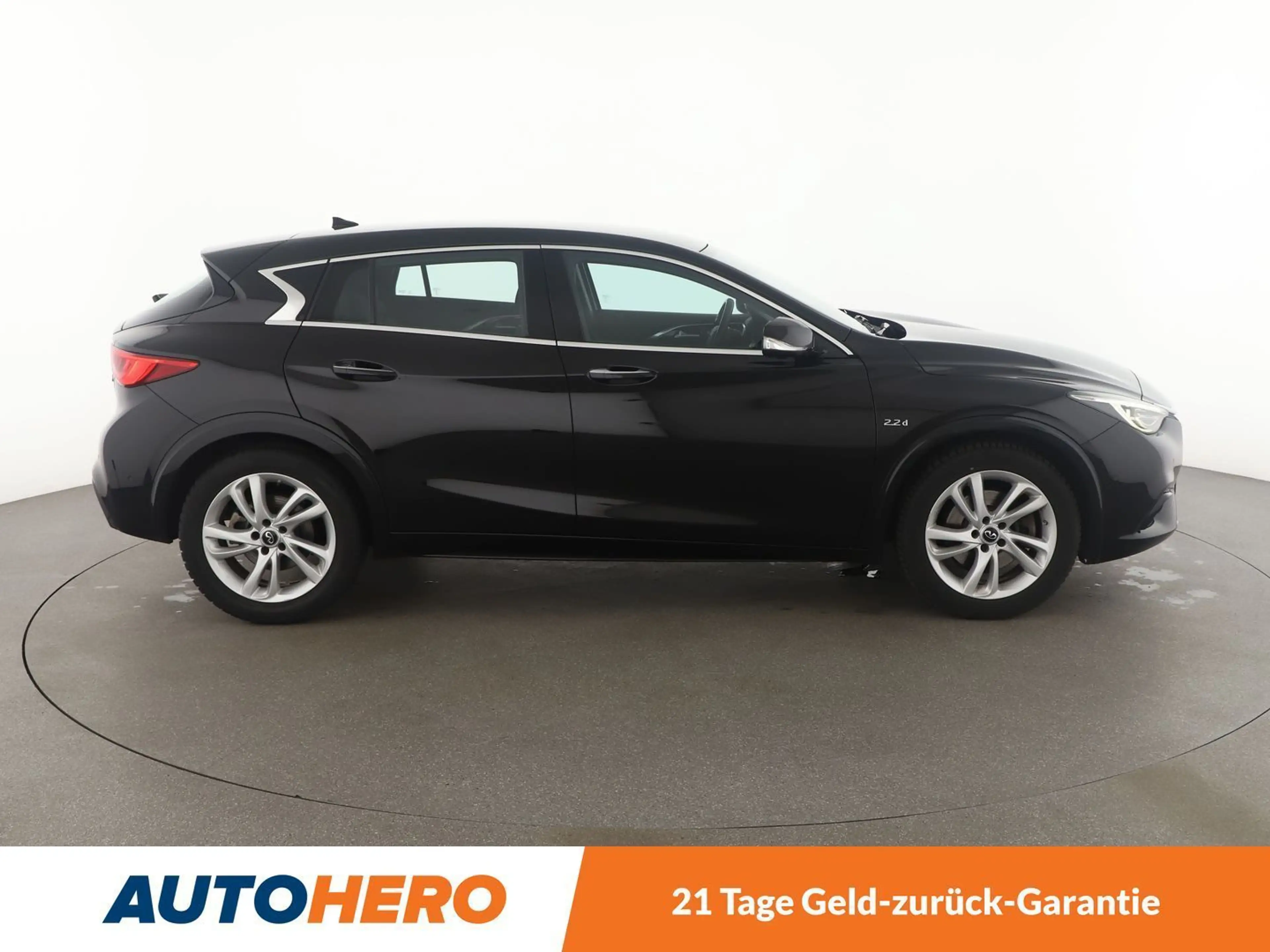 Infiniti Q30 2.2 Diesel Aut.*NAVI*XENON*360*TEMPO* — photo 7