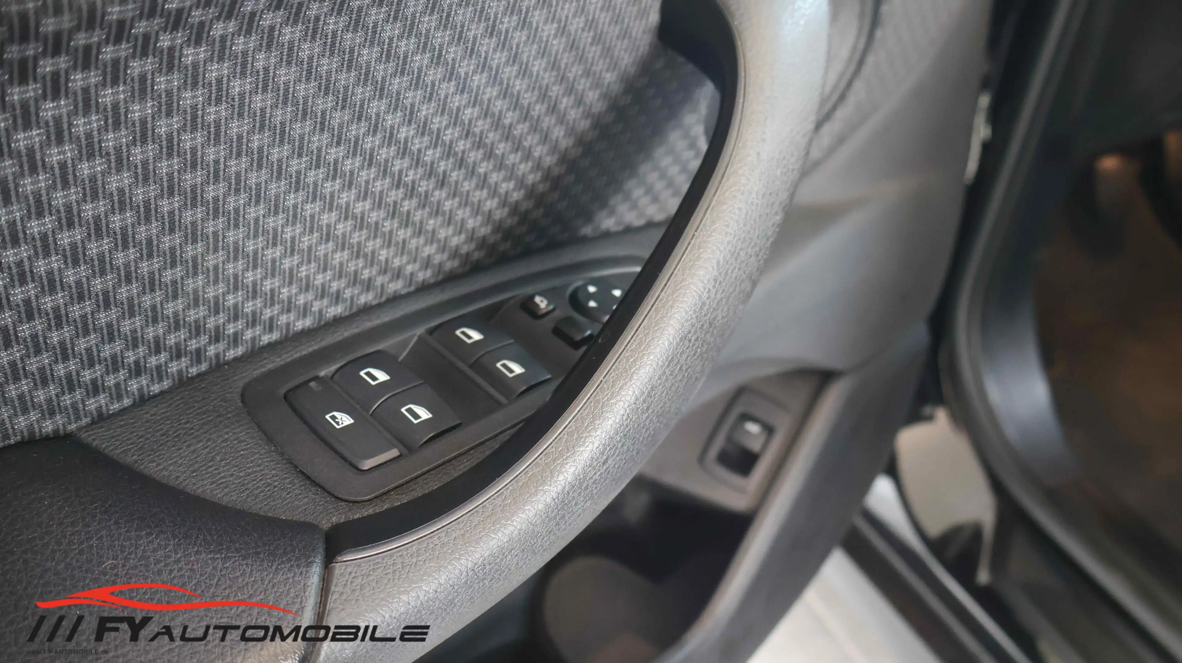 BMW X2 sDrive 18 d LED* Kamera* Garantie Top gepfl.* — photo 11