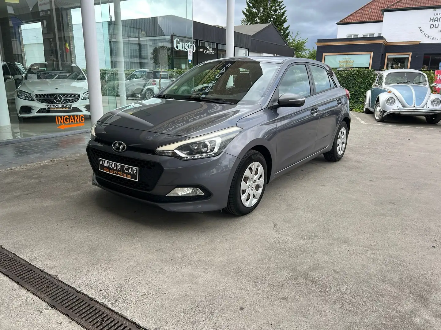 Hyundai i20 i20 1.1 CRDi Blackline Gris - 1