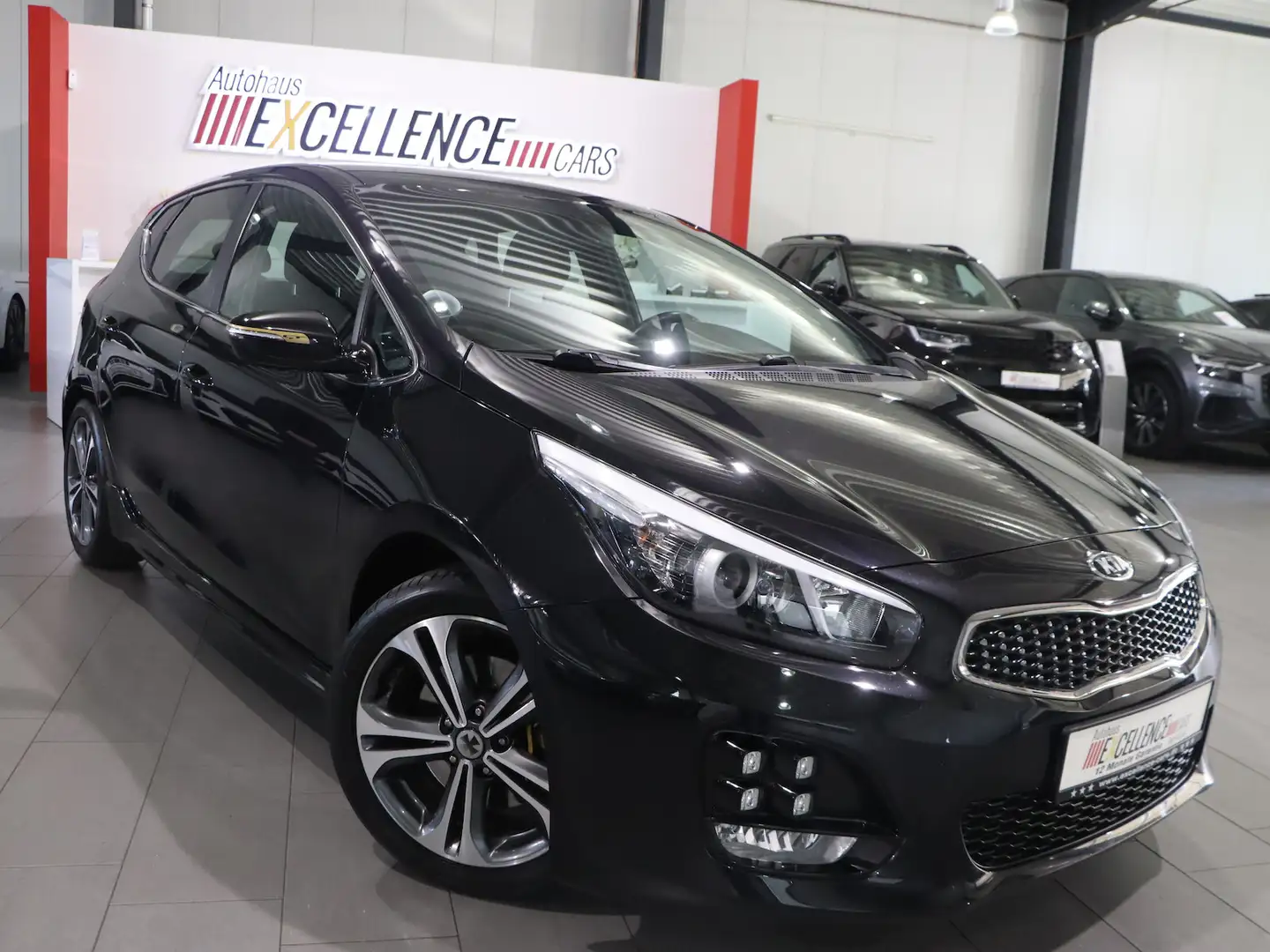 Kia Ceed / cee'd cee´d 1.0 T-GDI GT-LINE SPORT NAVI+KAMERA+APPLE Schwarz - 1