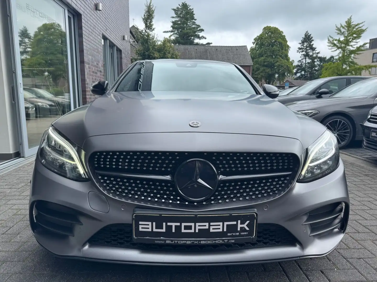 Mercedes-Benz C 300 d lim AMG Night Kamera ACC Ambiente 19" Чёрный - 2