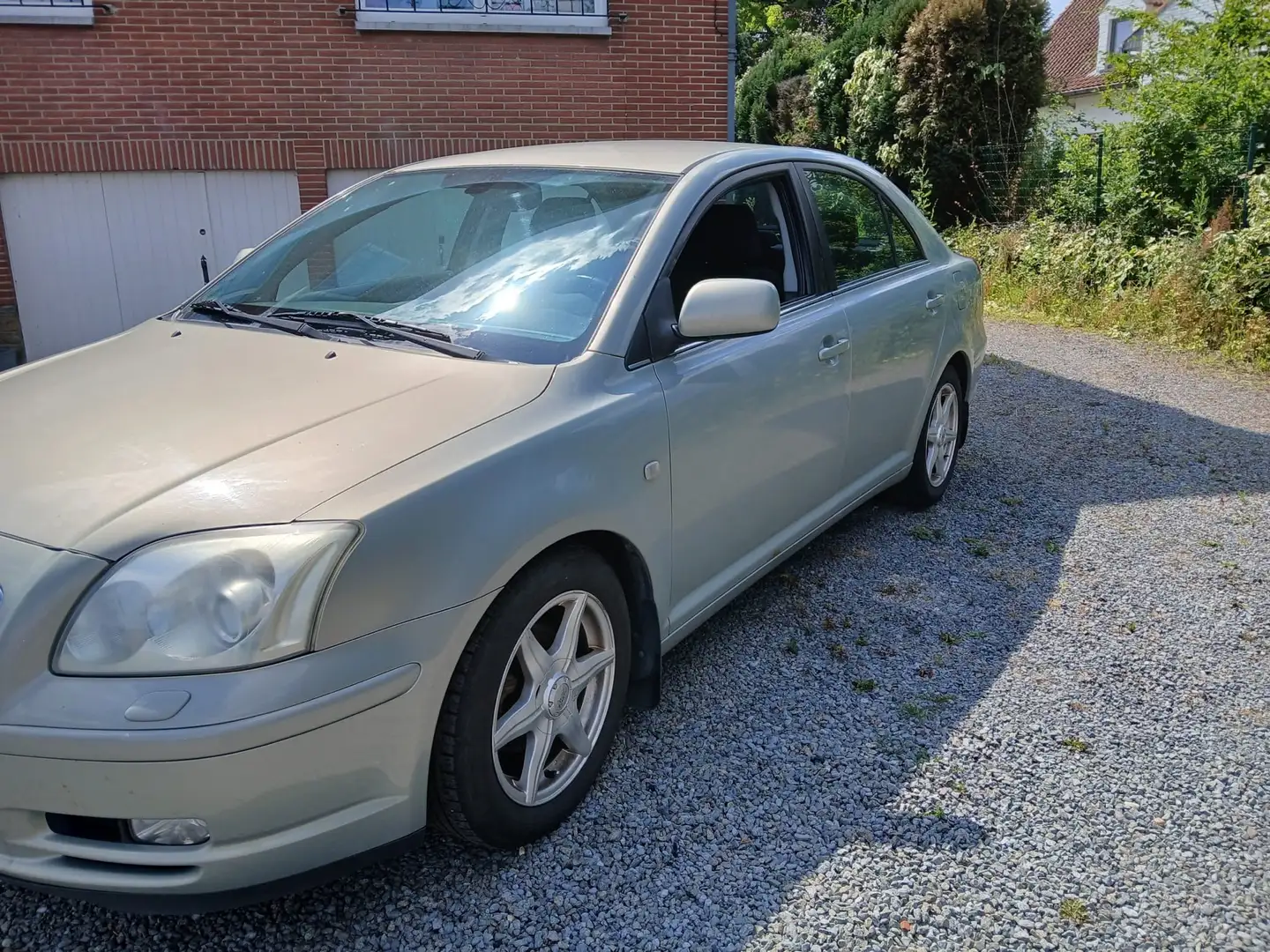 Toyota Avensis 1.8i VVT-i 16v Linea Sol *EXPORT*0032485905657 Brons - 2